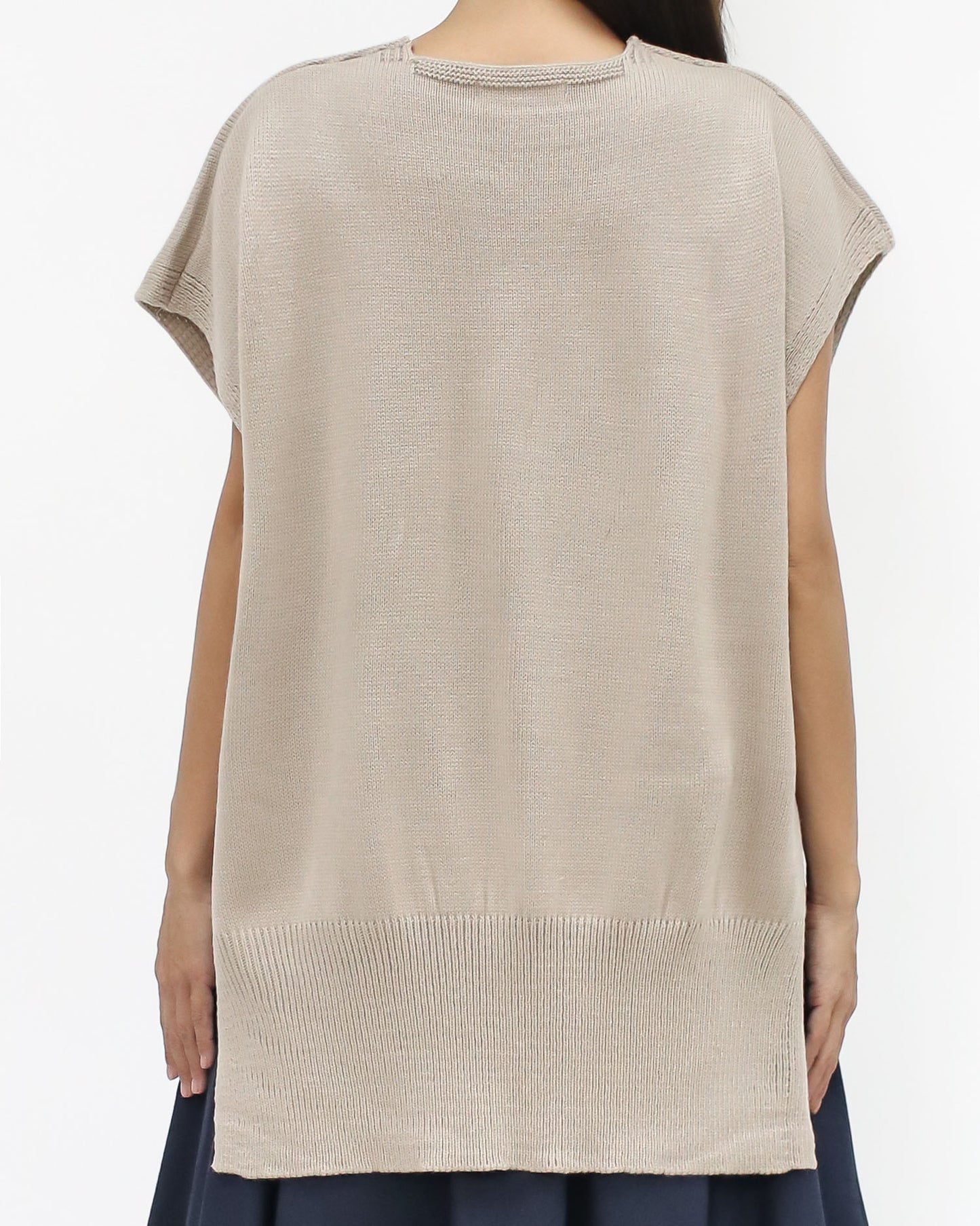 beige V neck knitted vest *pre-order*