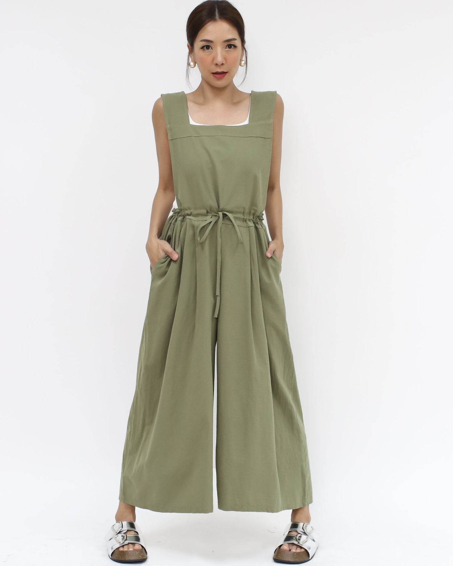 green straight legs jumpsuit *pre-order*