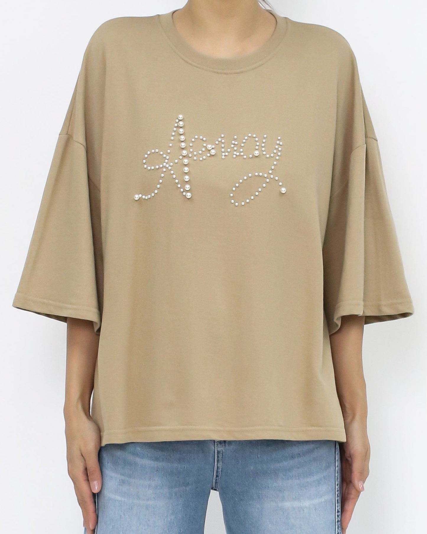 beige pearls front tee