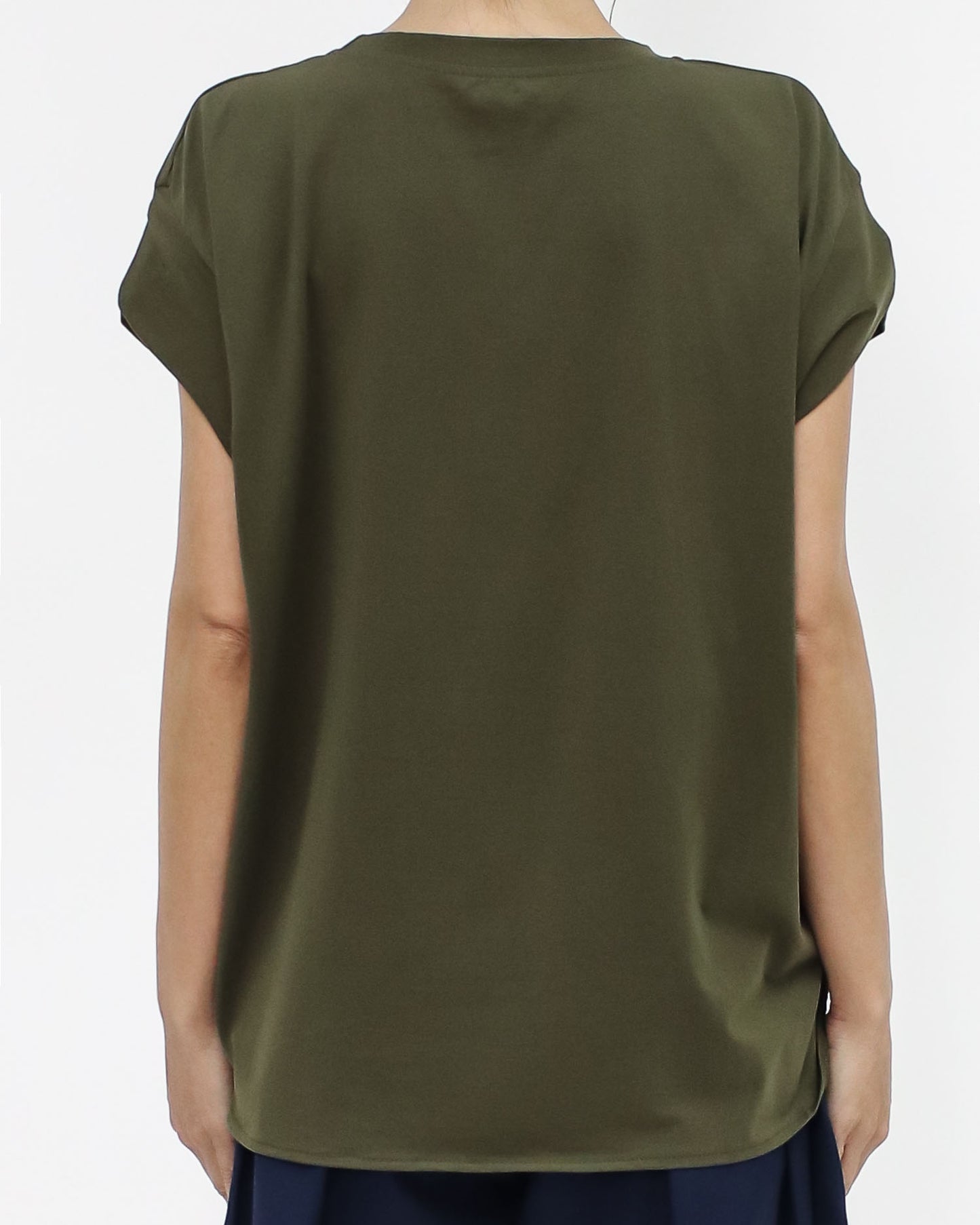 green pleats sleeves tee *pre-order*