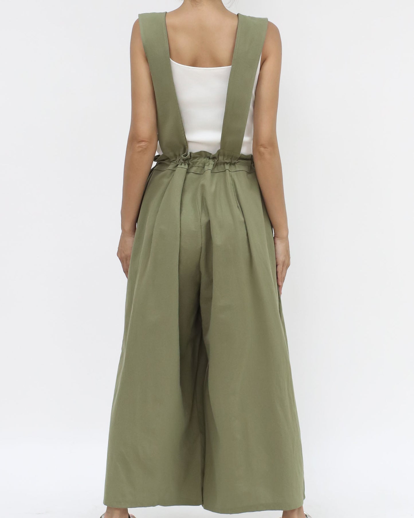 green straight legs jumpsuit *pre-order*