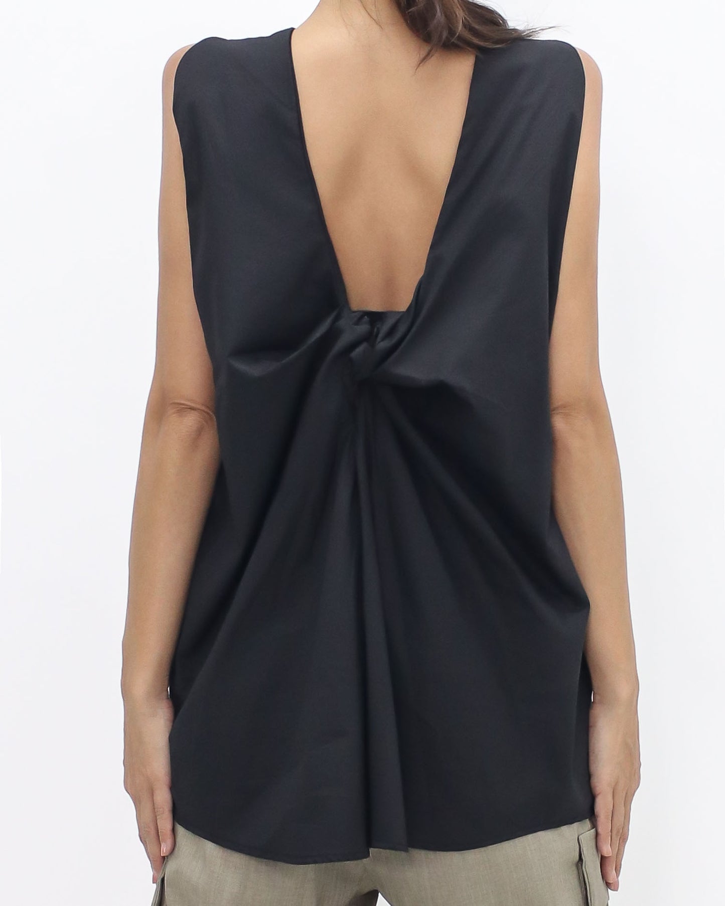 black twisted back shirt vest