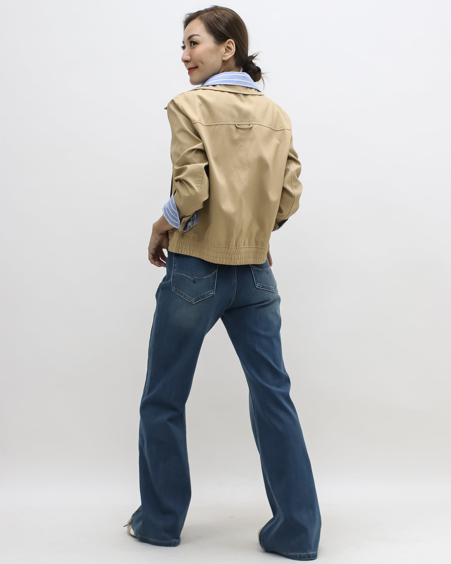 beige w/ blue stripes shirt contrast jacket