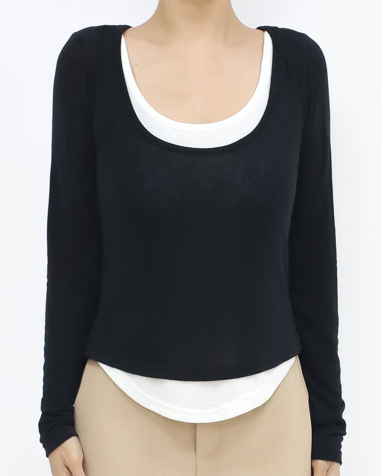 black & ivory layer curve hem top *pre-order*