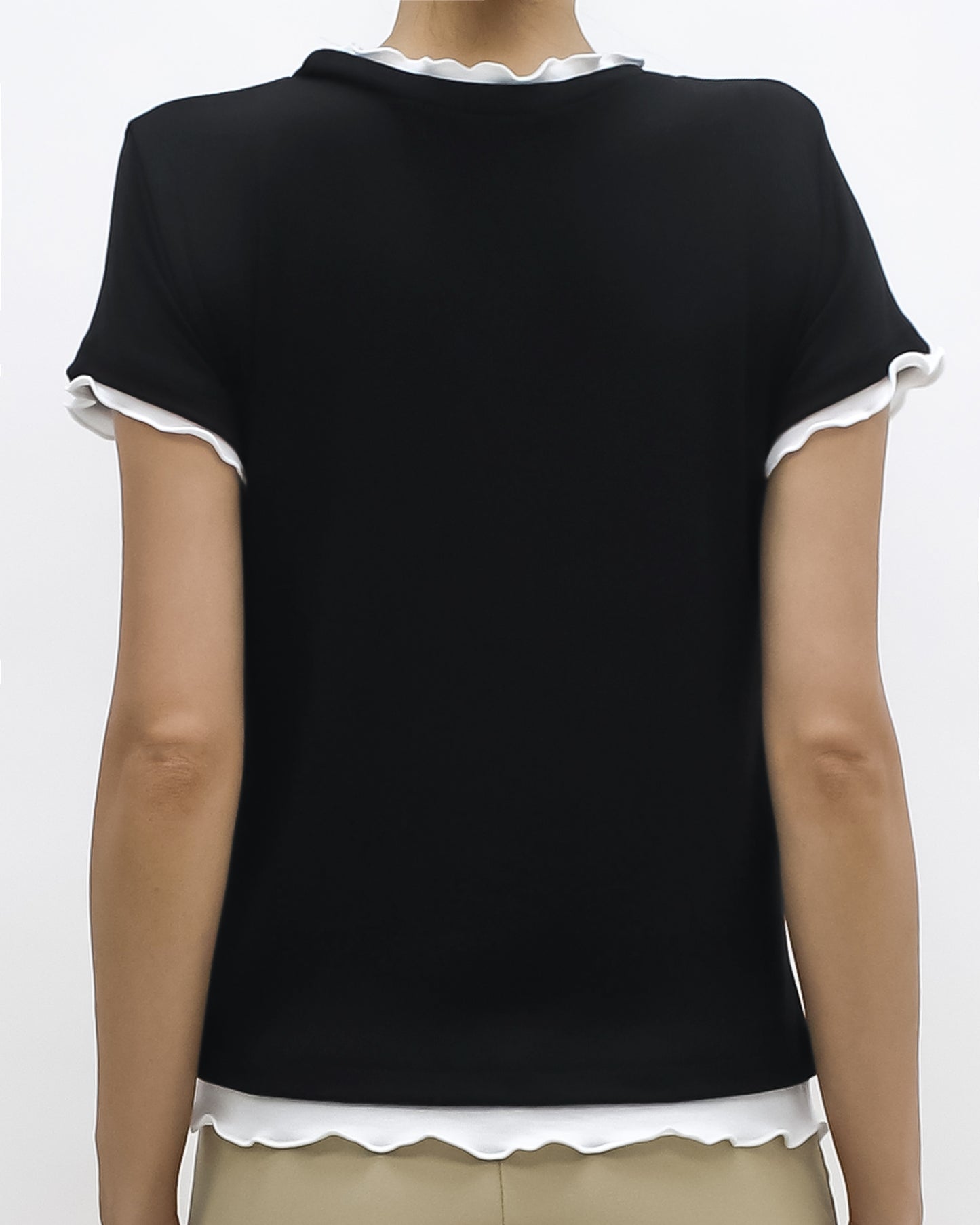 black w/ ivory ruffles hem tee