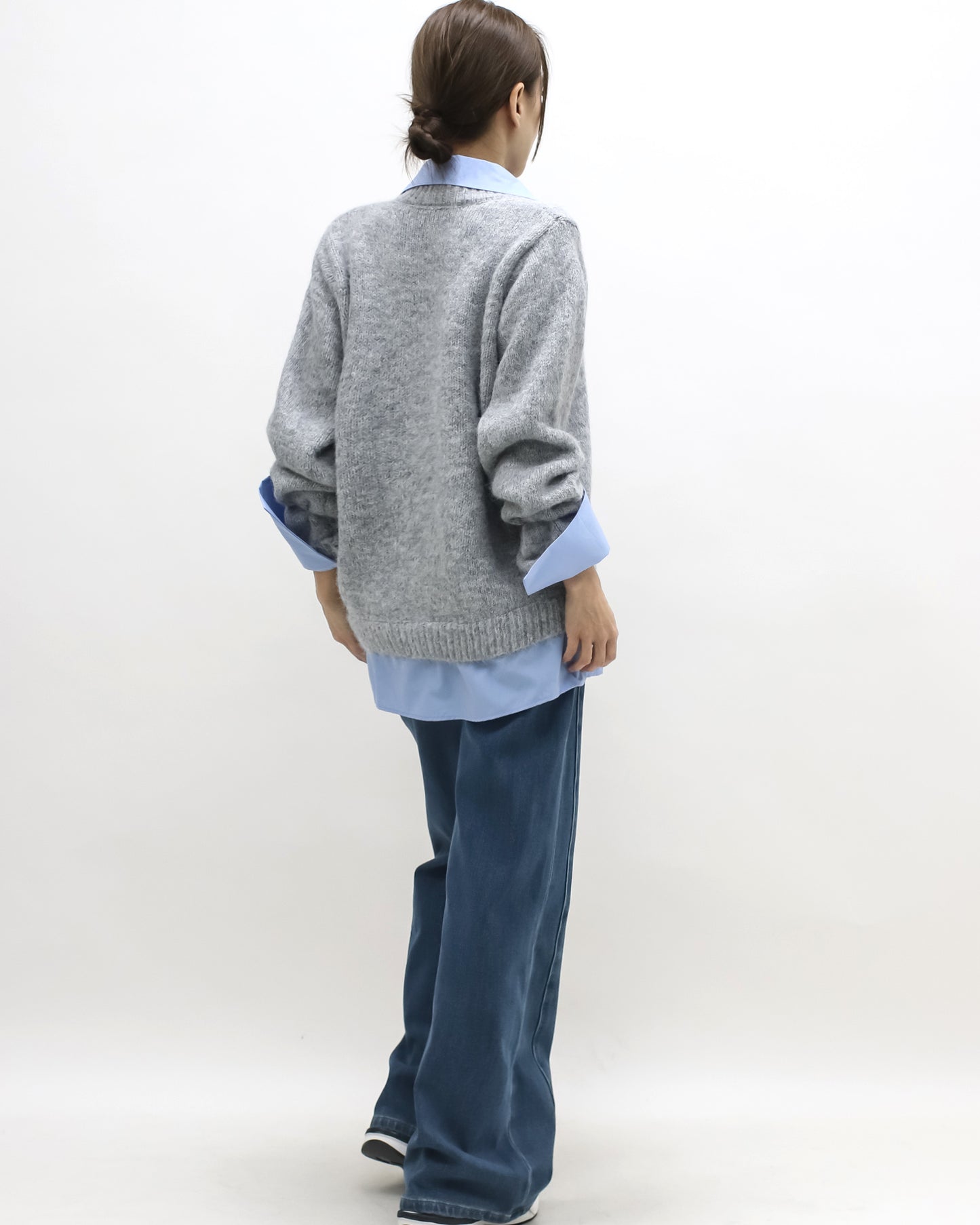 grey w/ blue shirt contrast knitted top