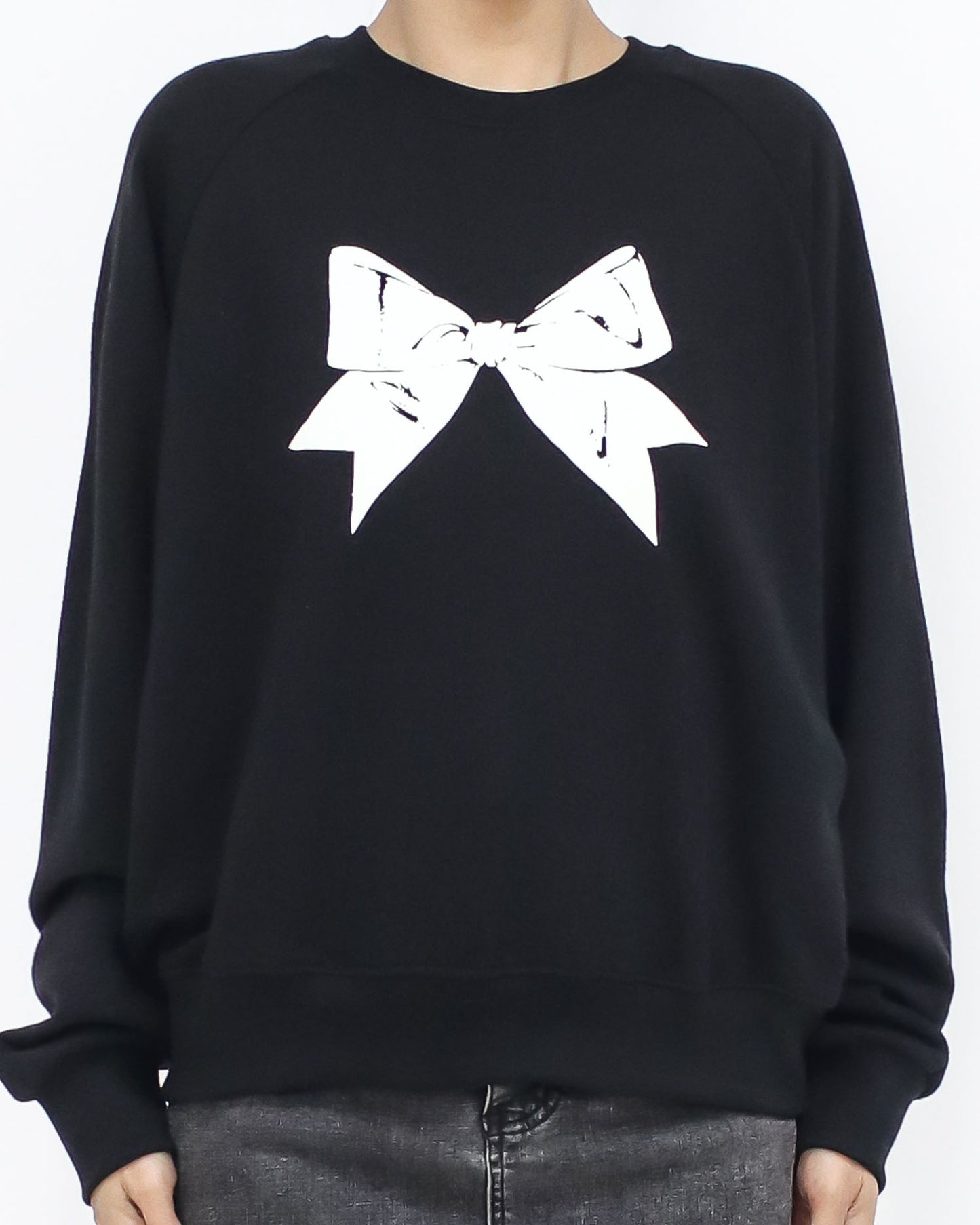 black & ivory bow printed sweatshirt *pre-order*