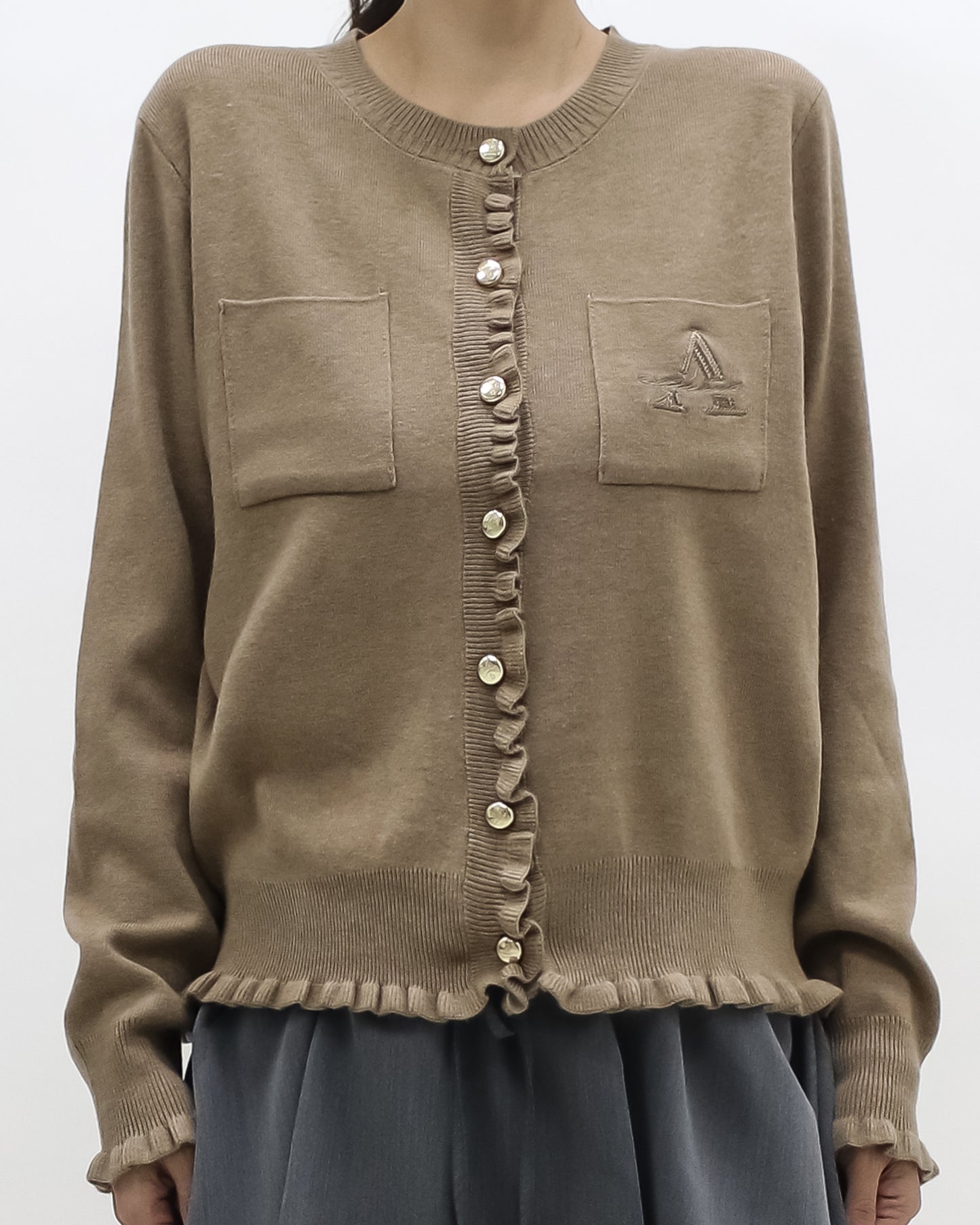 beige ruffles hem w/ embroidered front knitted cardigan