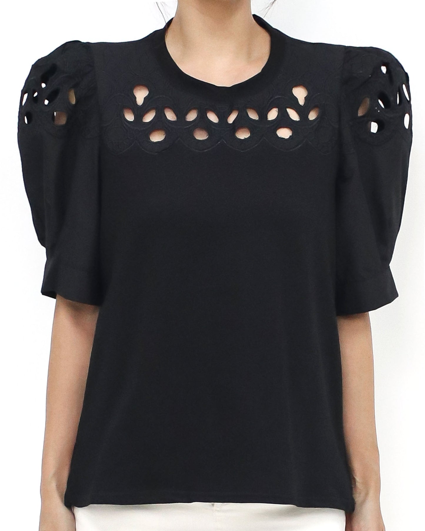 black crochet puff sleeves tee *pre-order*