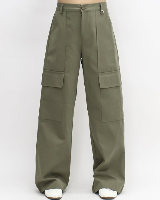 green pockets straight legs pants *pre-order*