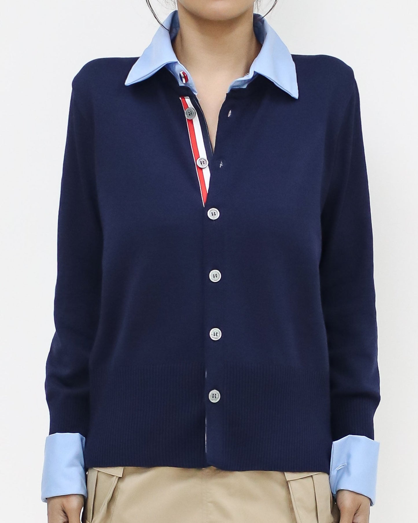 海軍藍配藍色襯衫領口和袖口針織上衣 *預購*