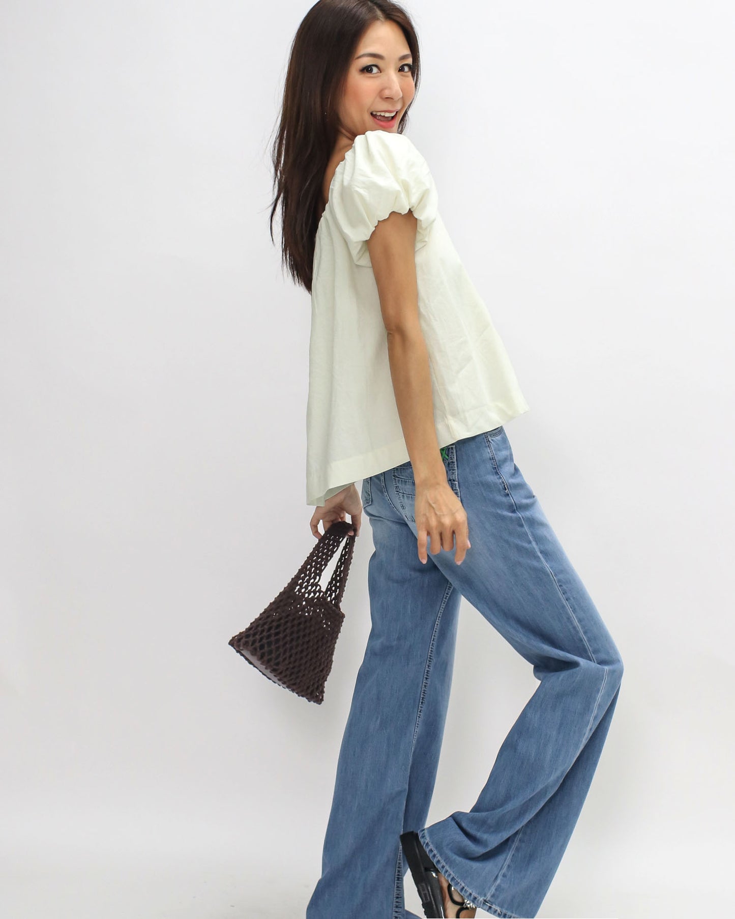 beige puff sleeves shirt top