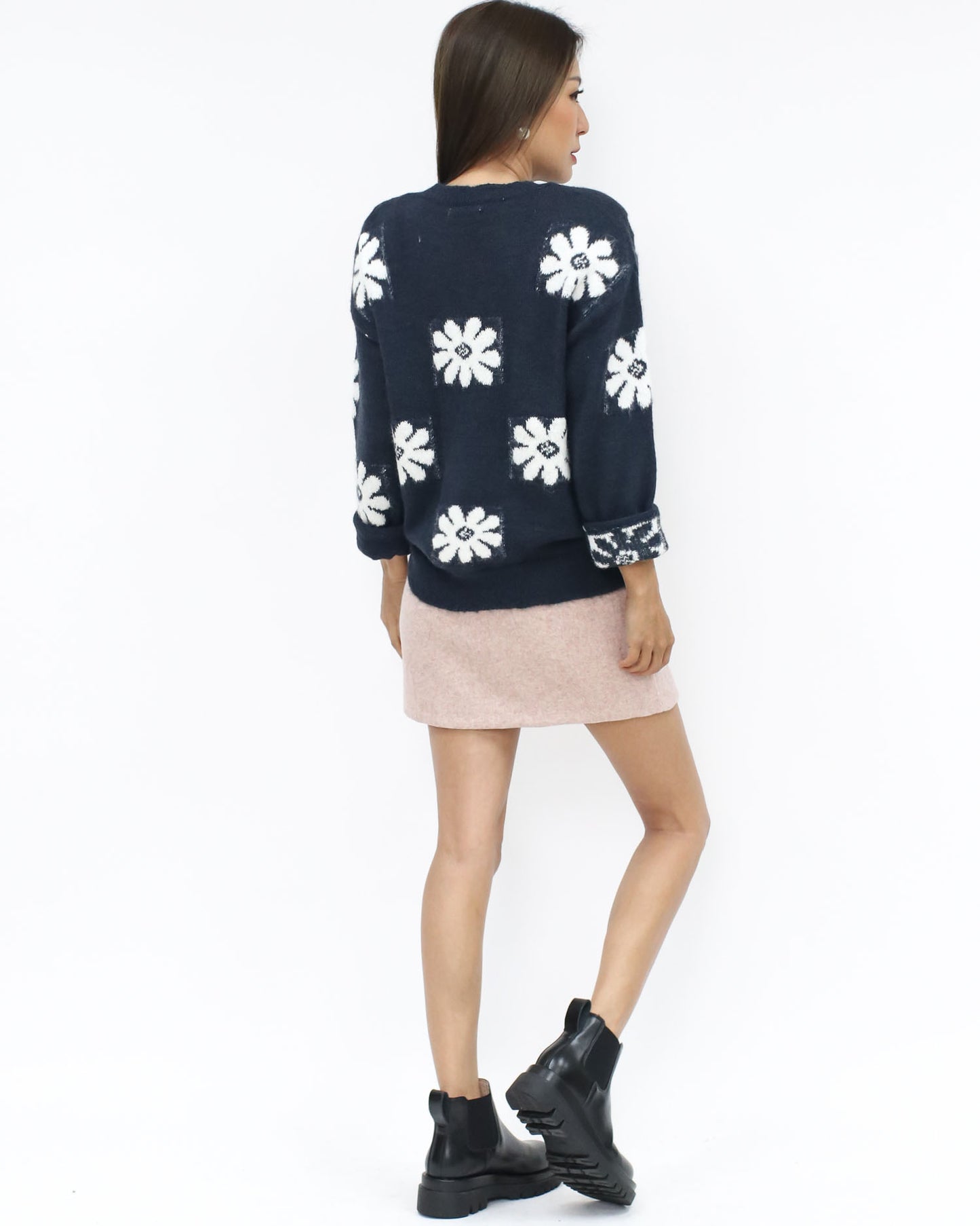 navy & ivory flowers knitted top