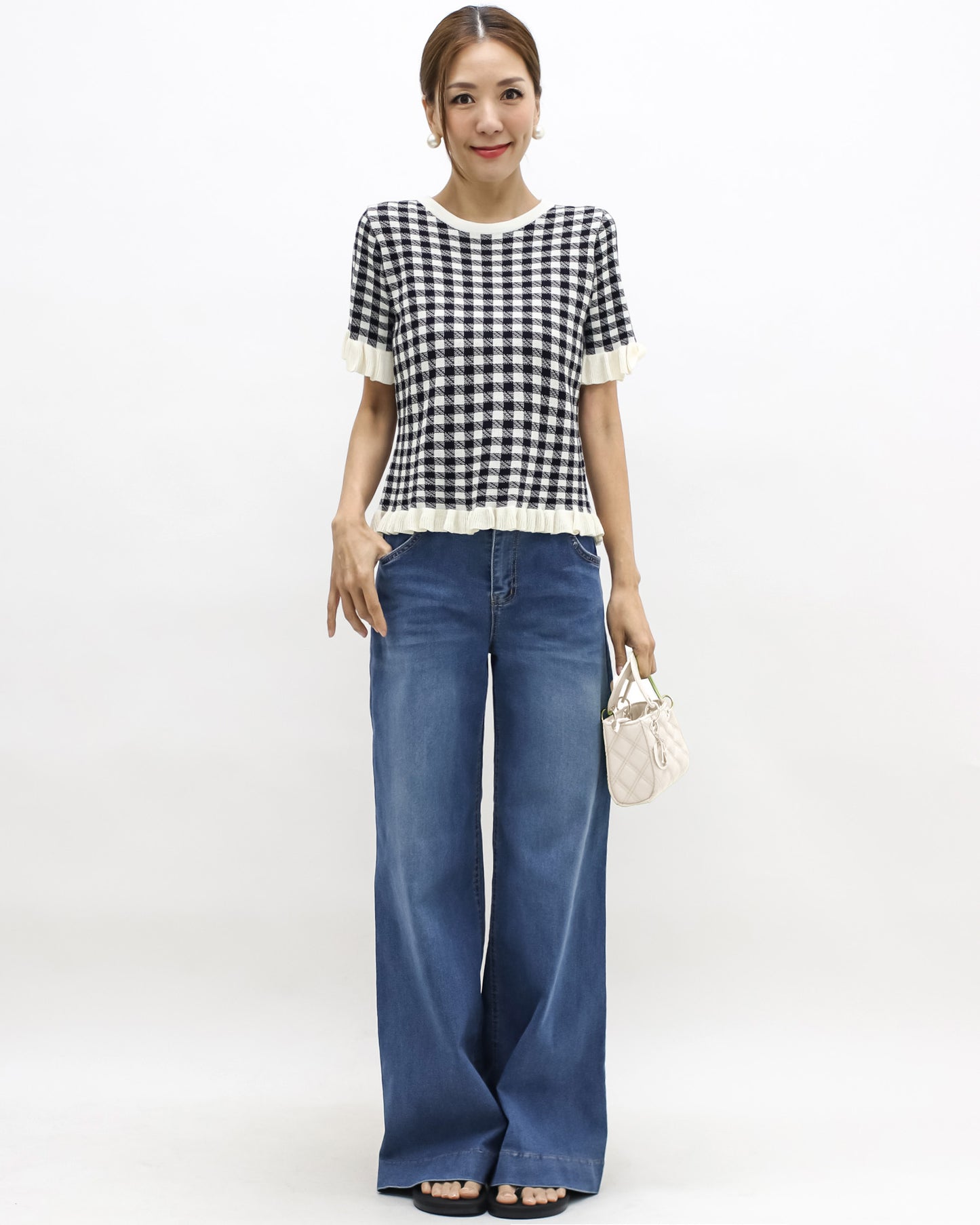 black & ivory checkers w/ ruffles hem knitted top *pre-order*