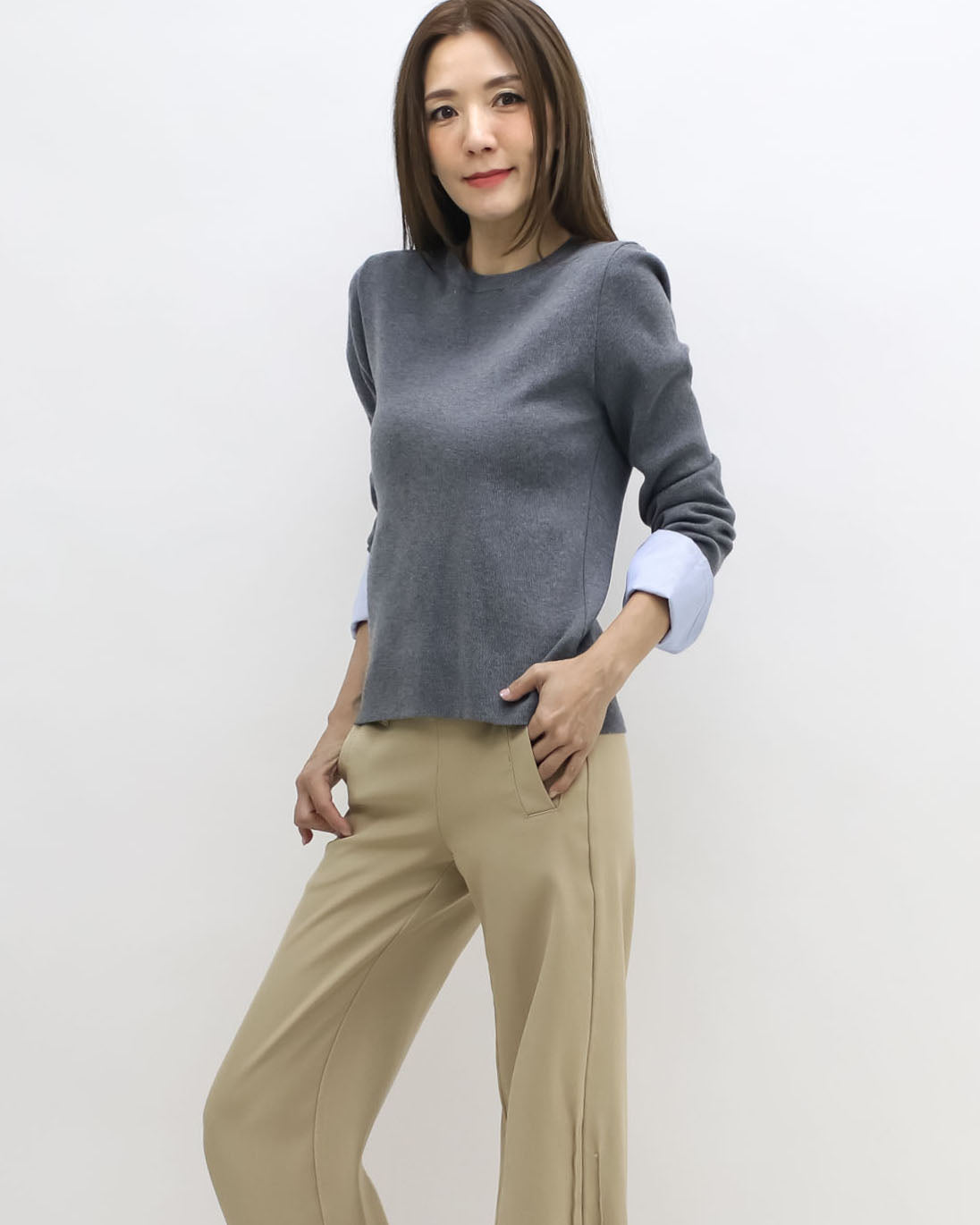 grey w/ blue shirt cuffs knitted top