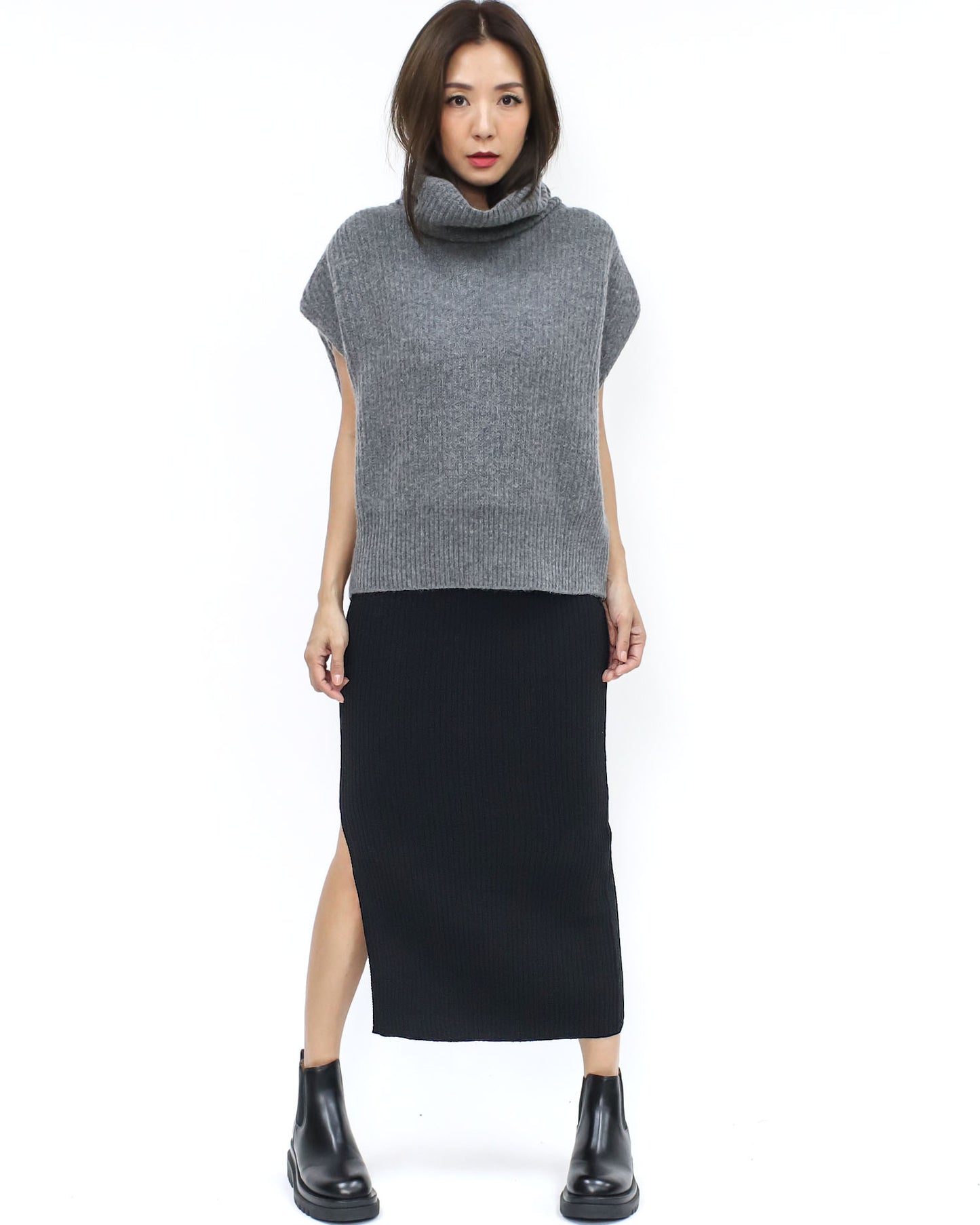 black knitted split side skirt