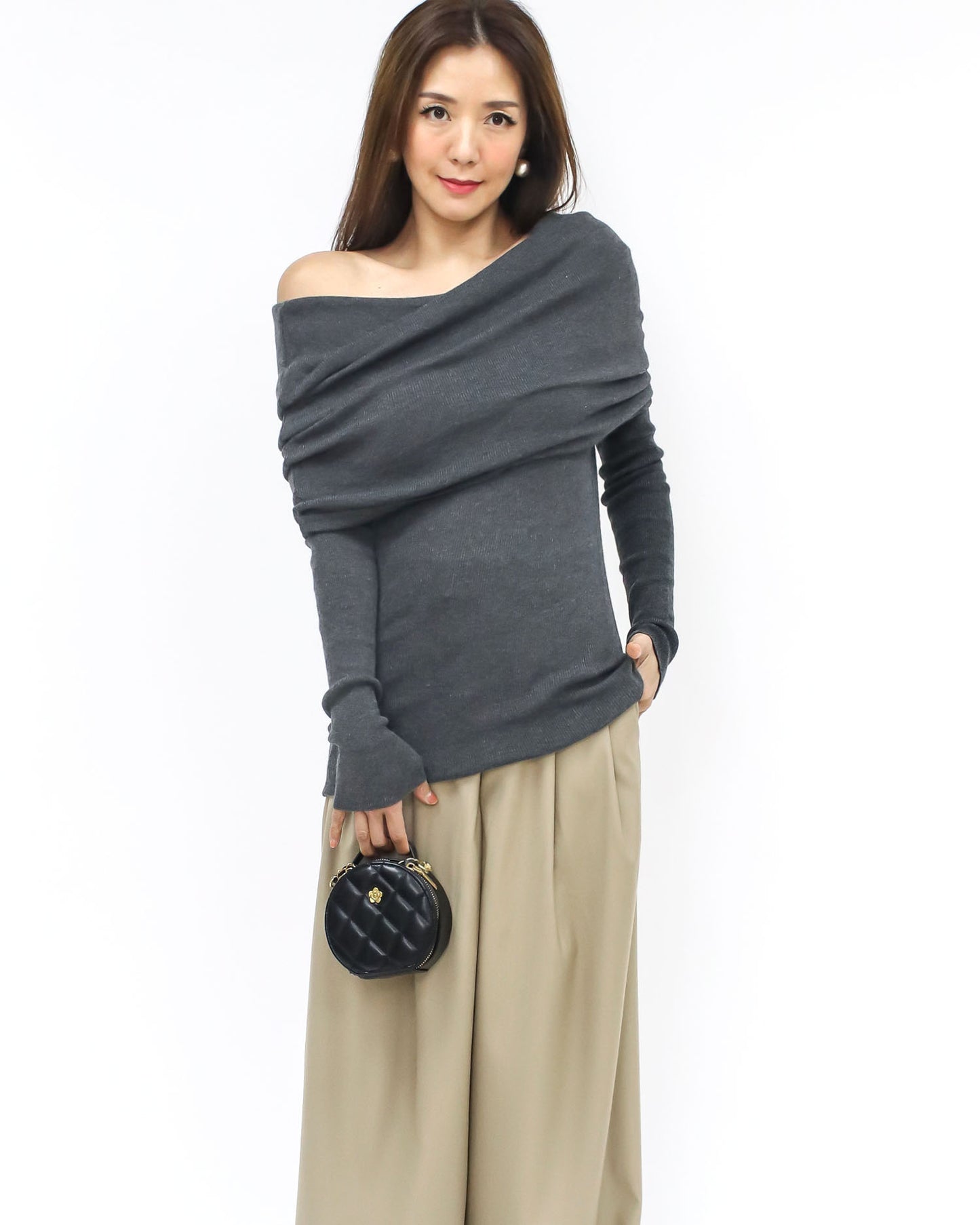 charcoal grey off shoulders knitted top