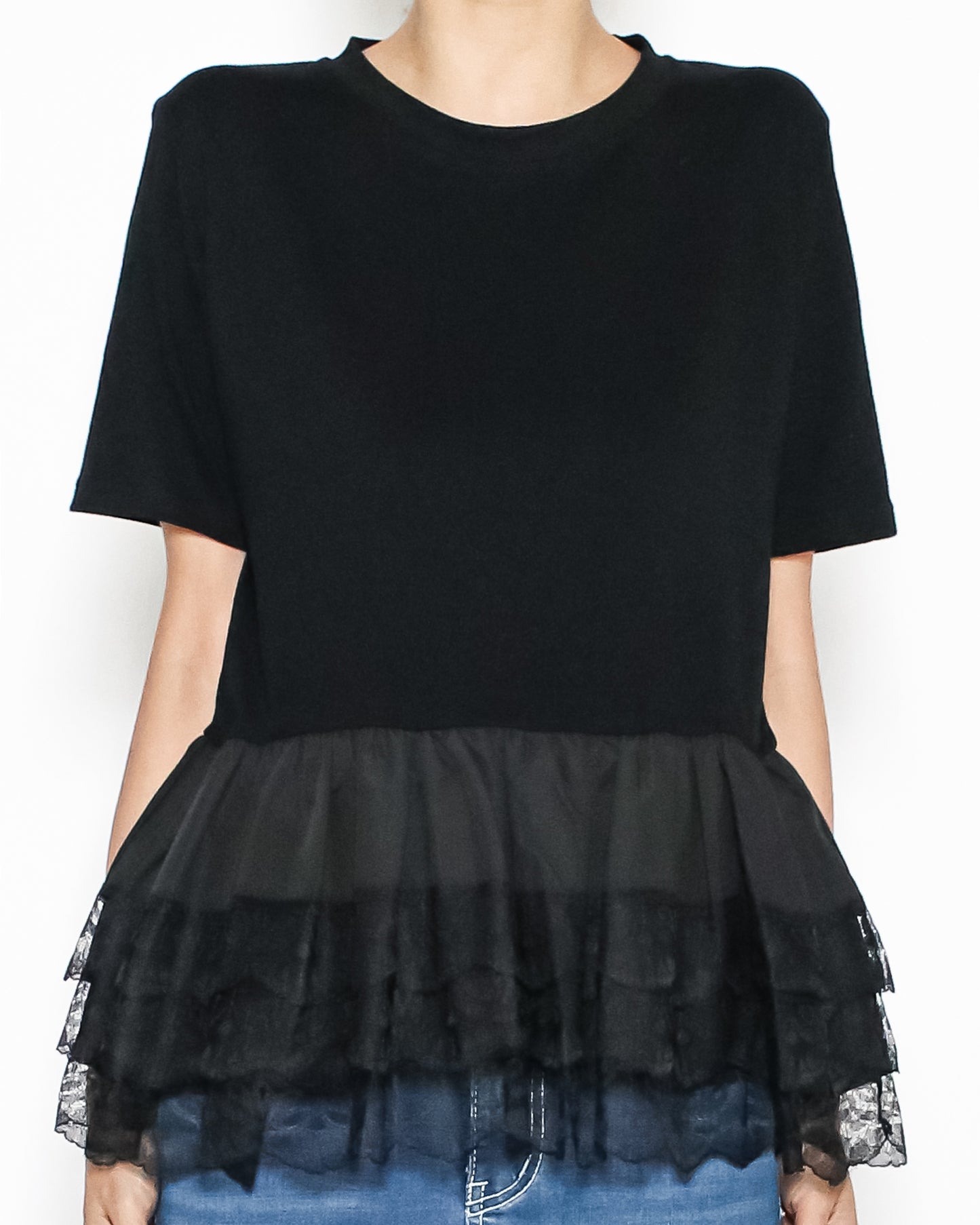 black w/ mesh lave layer hem tee *pre-order*