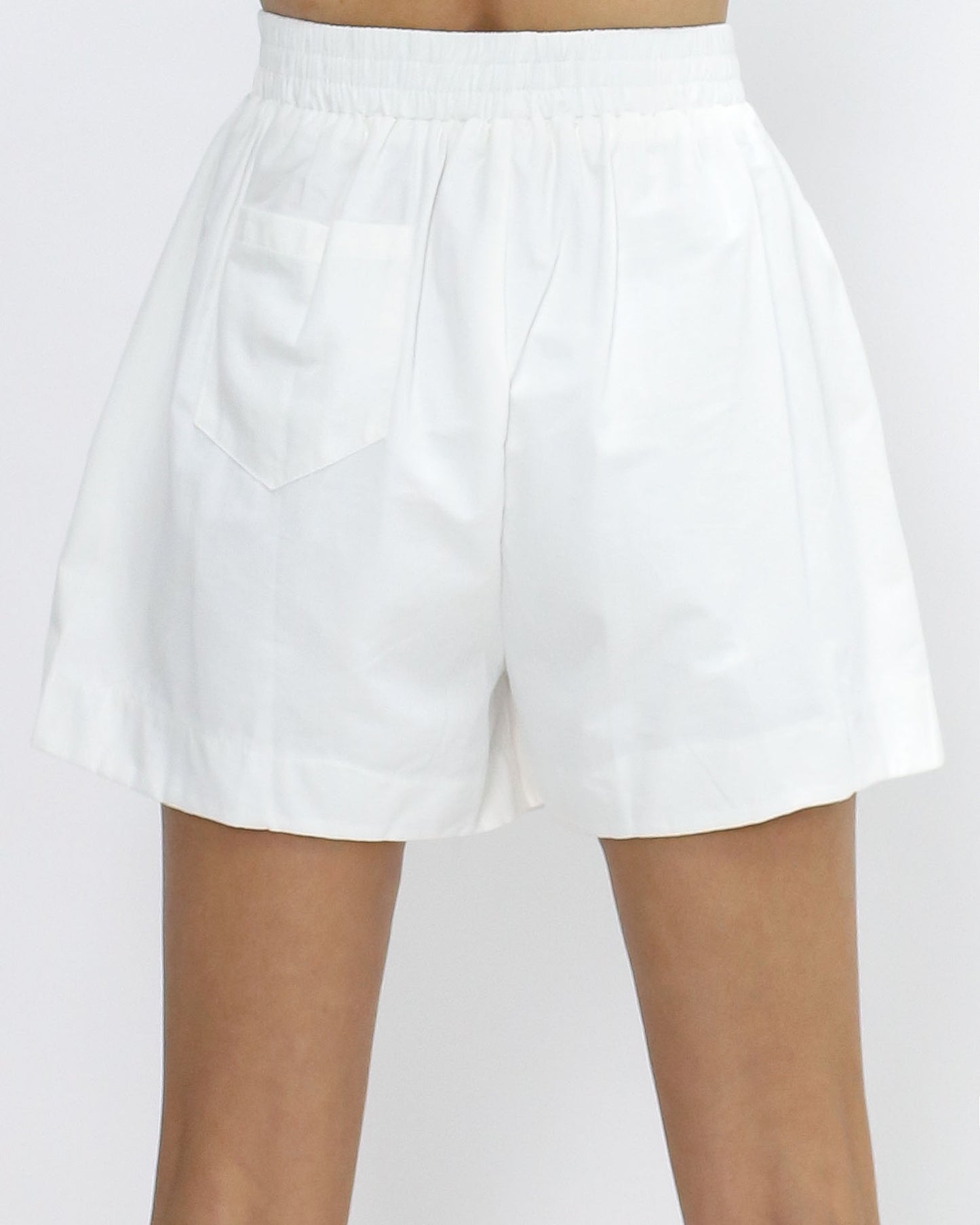 ivory pleats front shorts *pre-order*