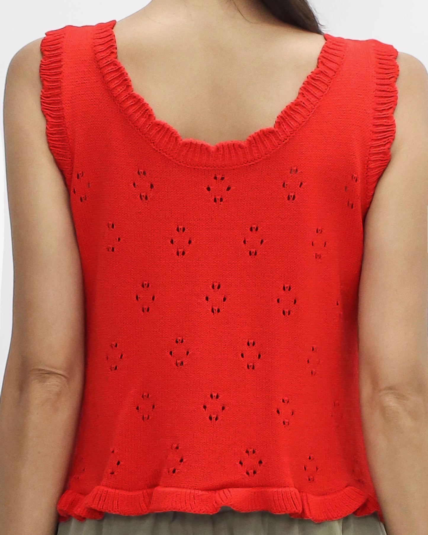 red ruffles hem button front knitted vest