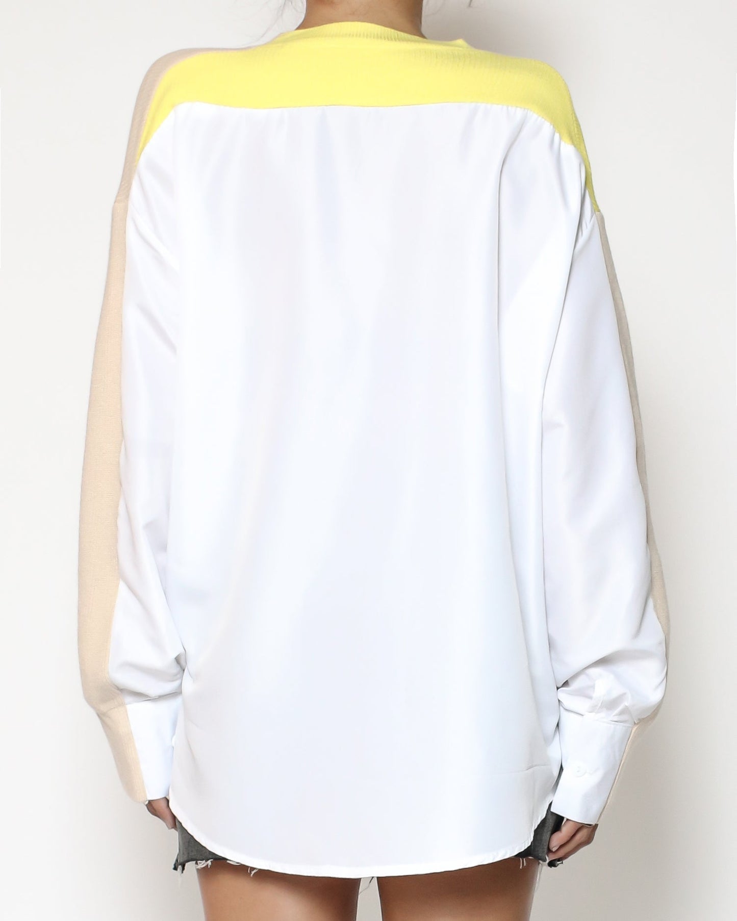 米色和黃色針織搭配白色襯衫背面撞色上衣*預購*