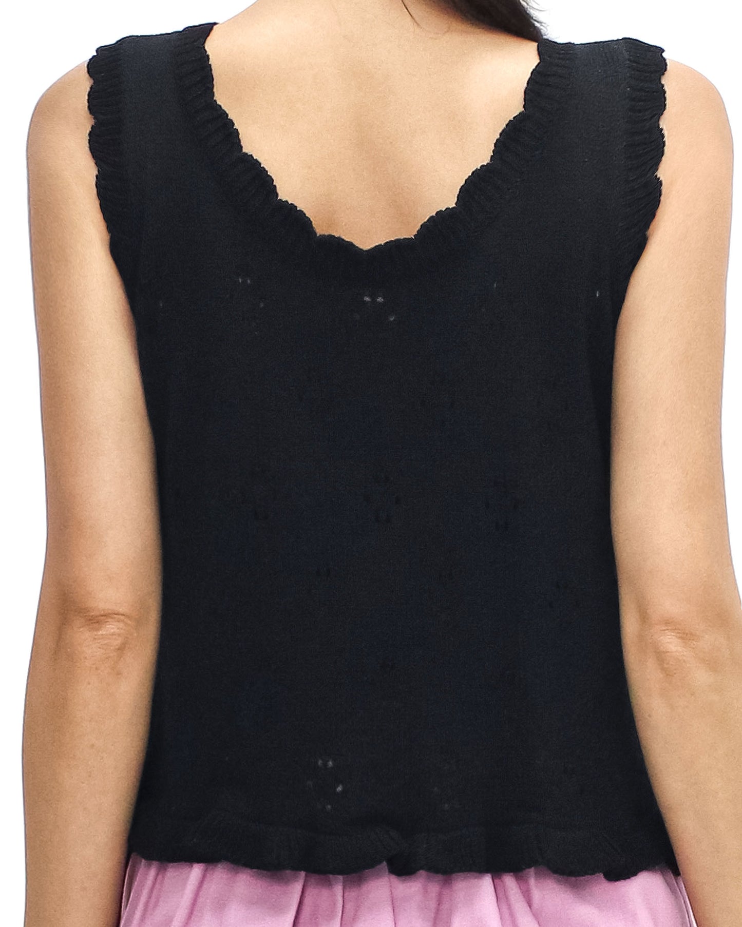 black ruffles hem button front knitted vest