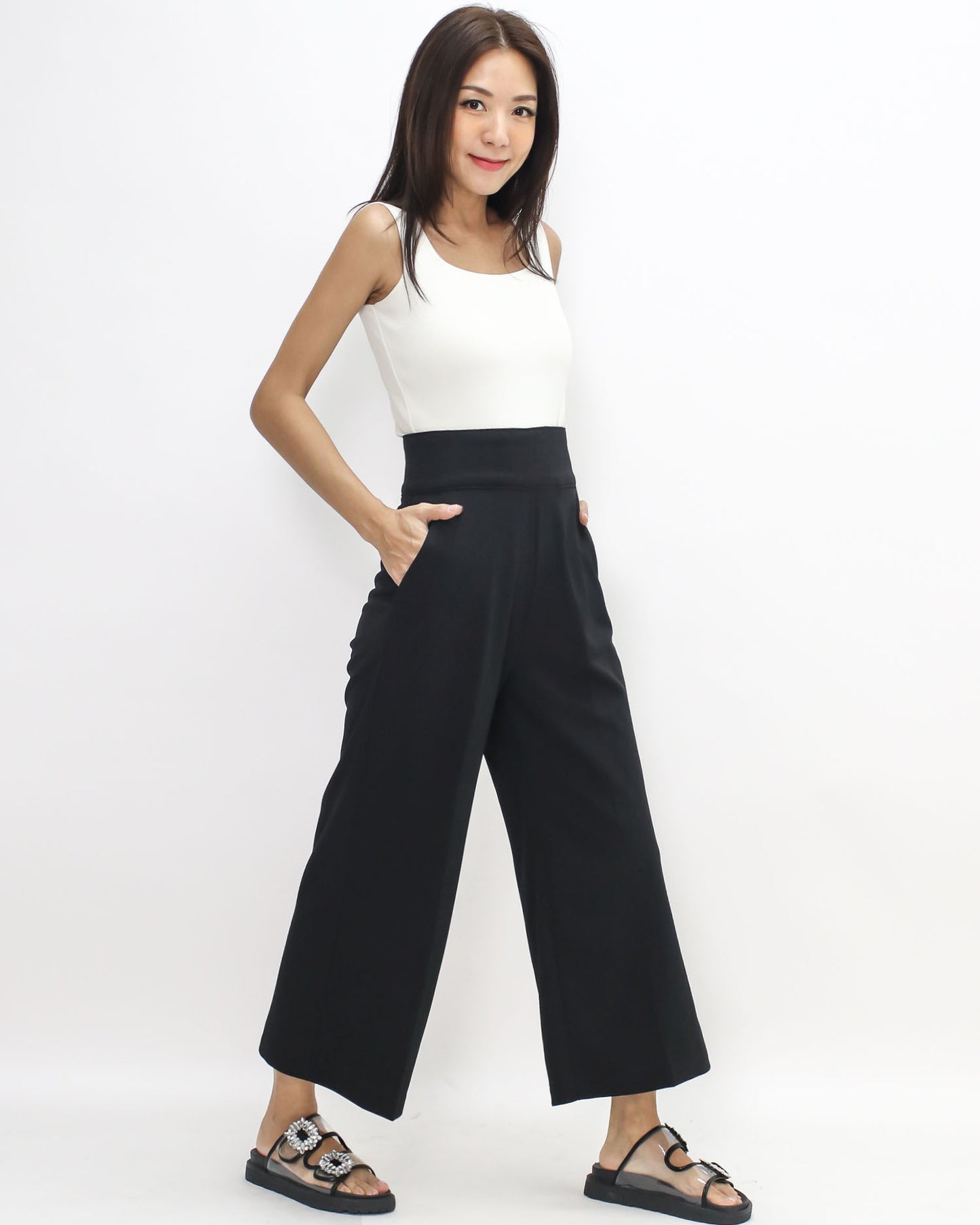 black cropped straight leg pants *pre-order*