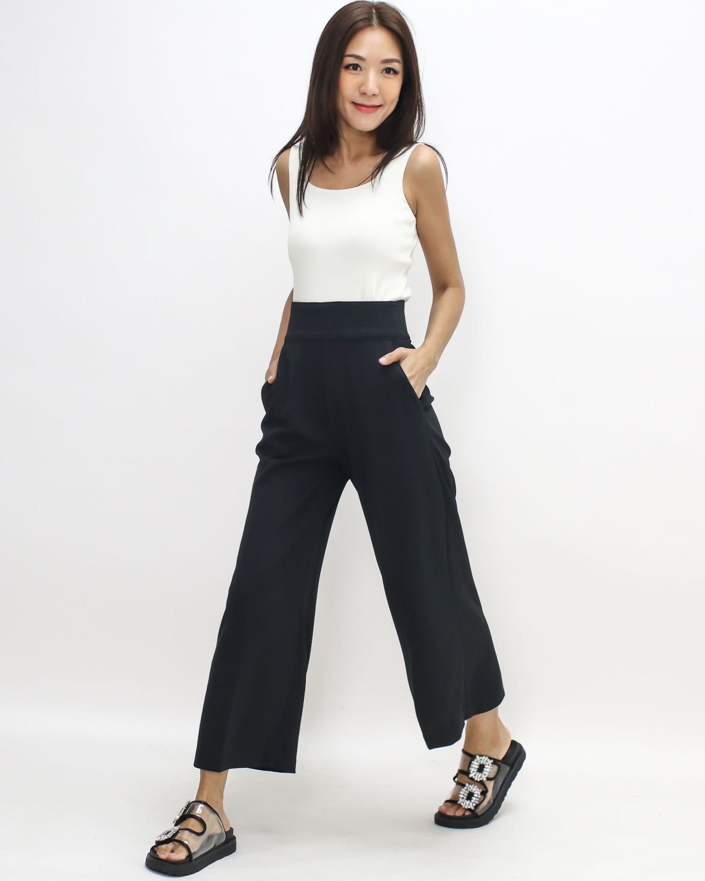 black cropped straight leg pants *pre-order*