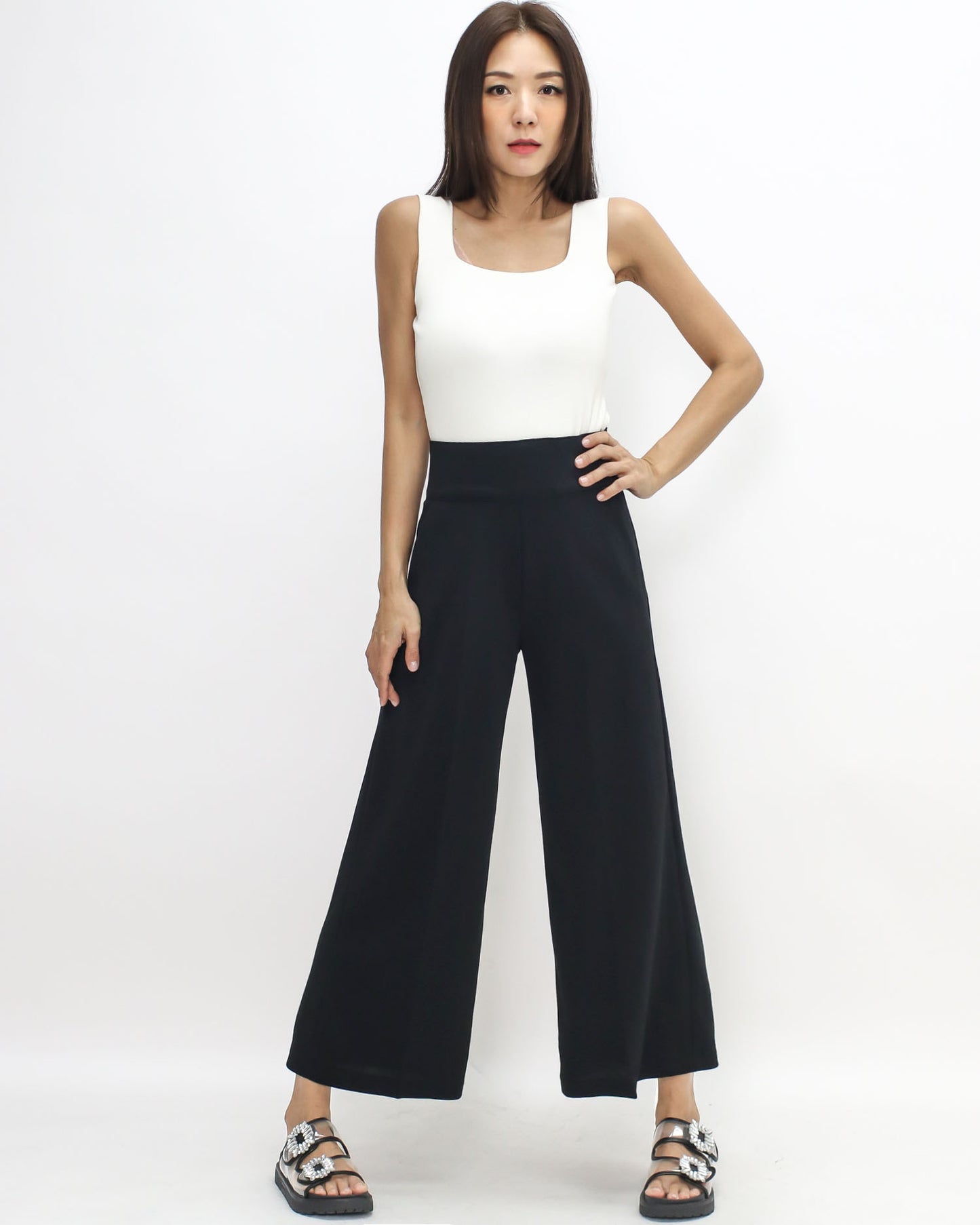 black cropped straight leg pants *pre-order*