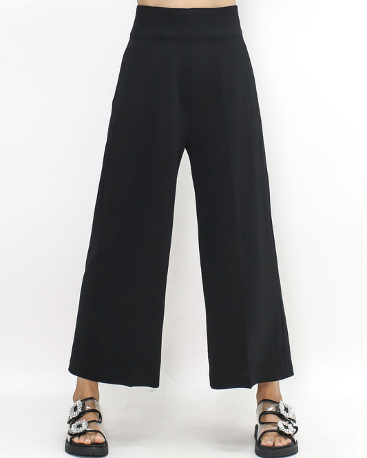 black cropped straight leg pants *pre-order*