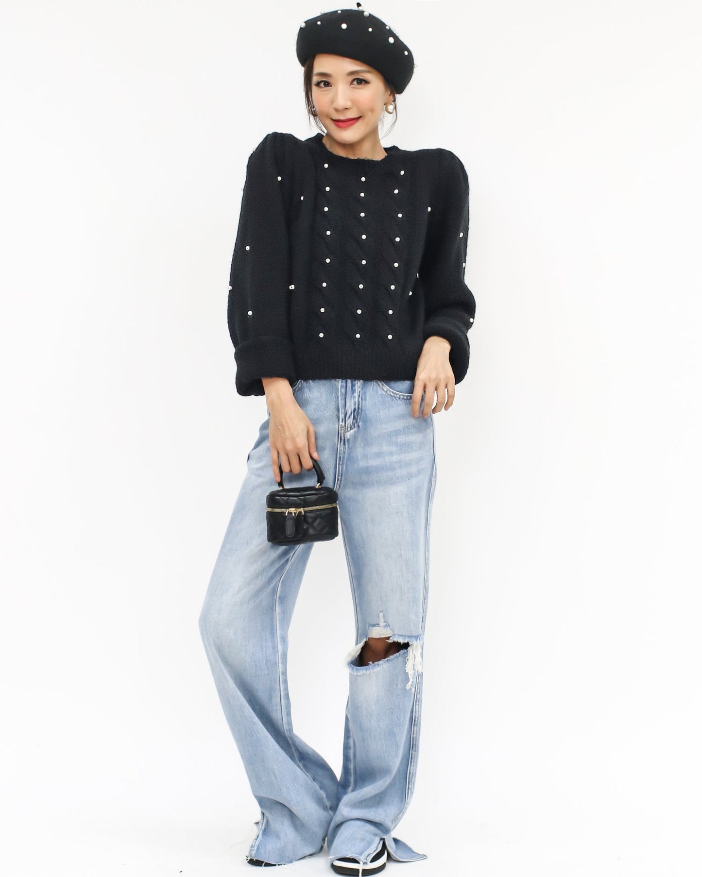 black & pearls knitted top