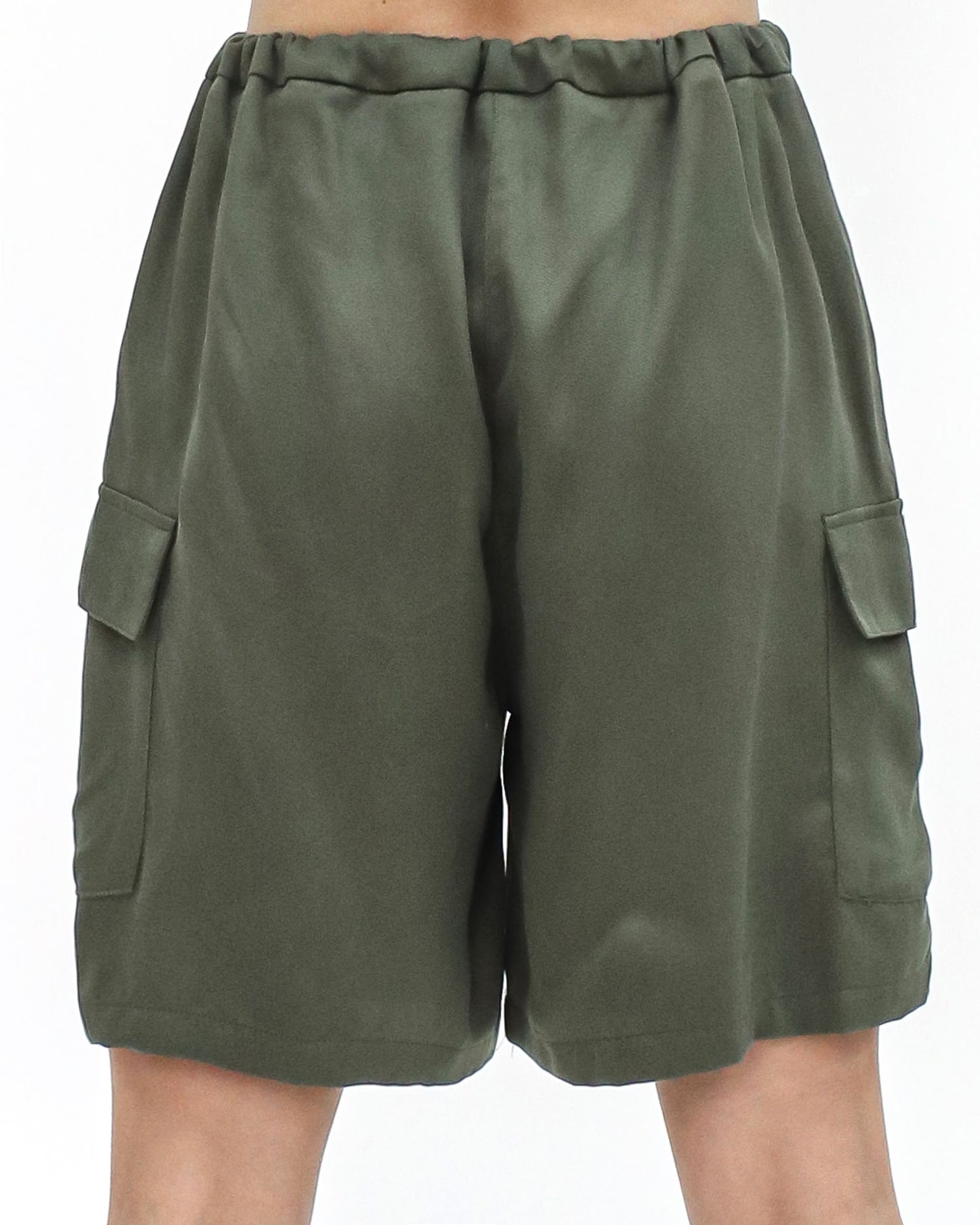 green cargo slinky midi shorts *pre-order*