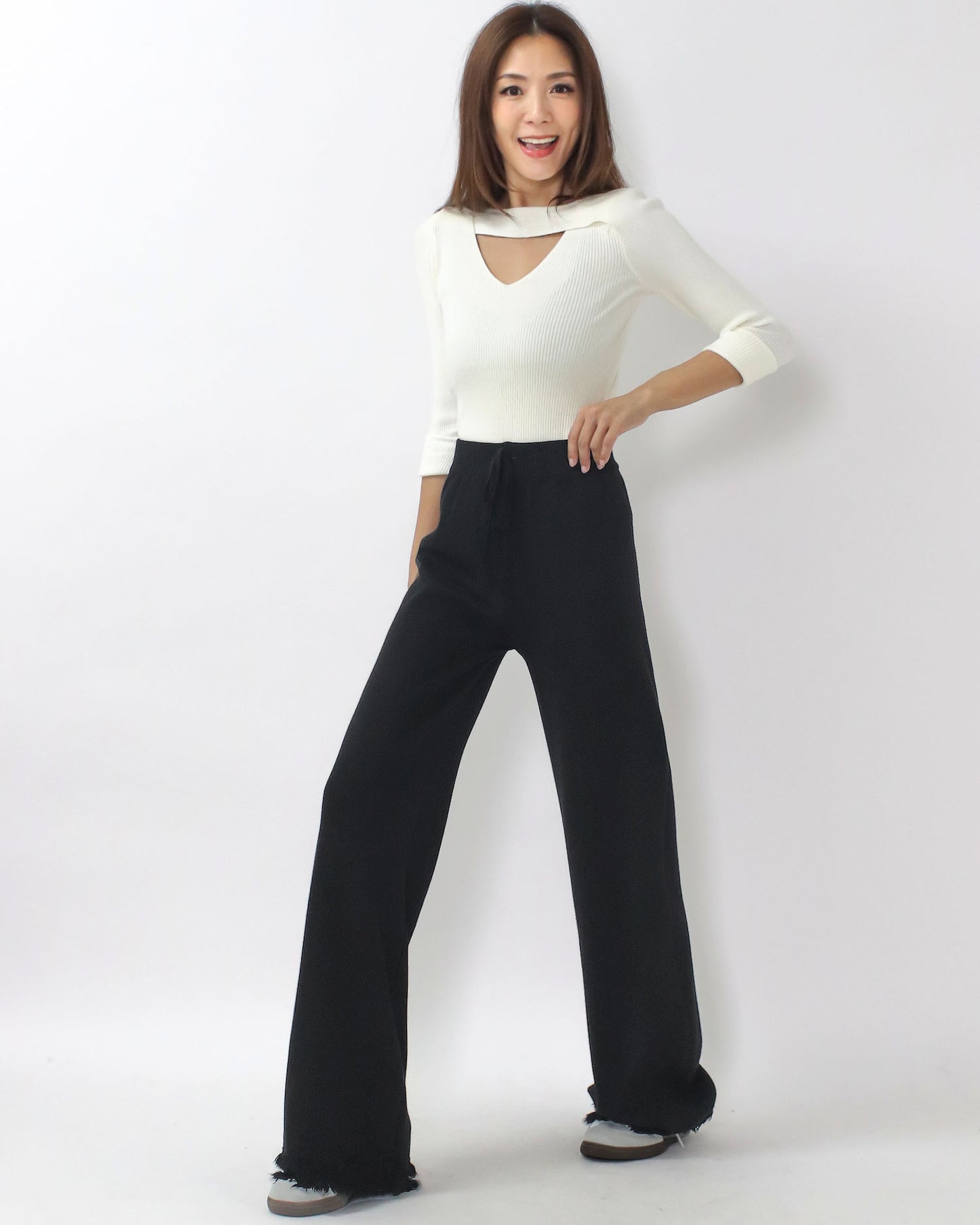 black tassel hem straight knitted pants *pre-order*