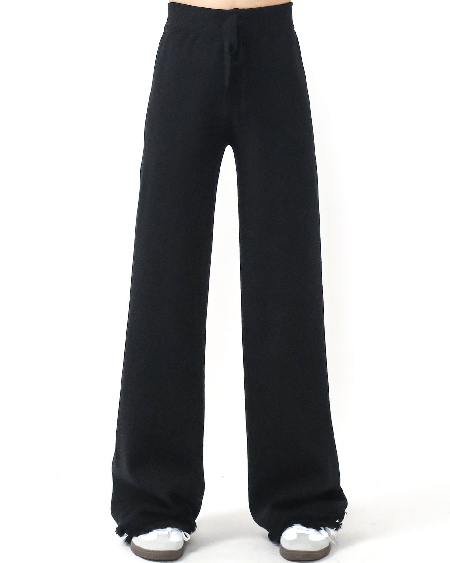 black tassel hem straight knitted pants *pre-order*