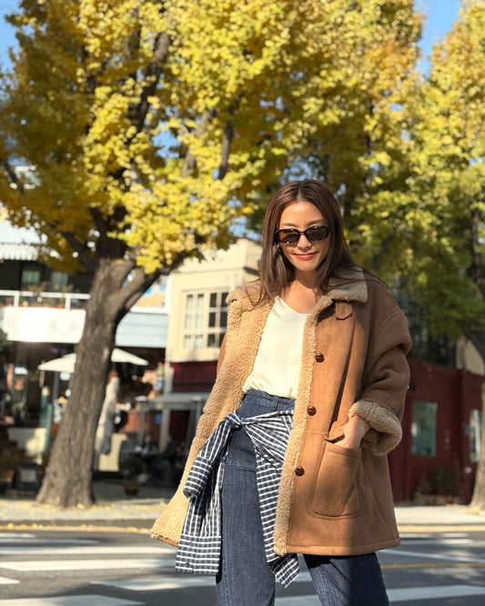 beige faux suede w/ fur inner reversible jacket *pre-order*