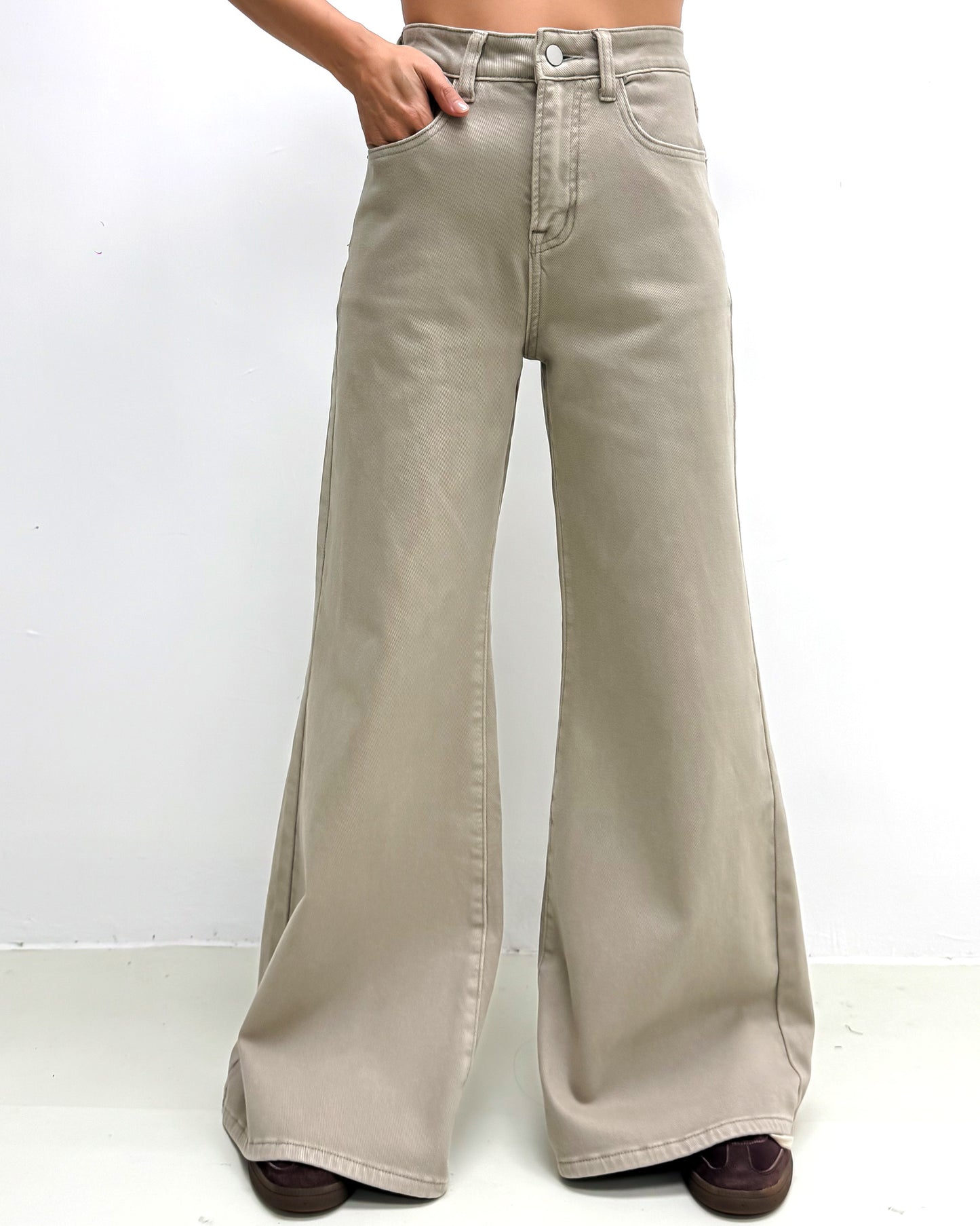 beige denim flare jeans *pre-order*
