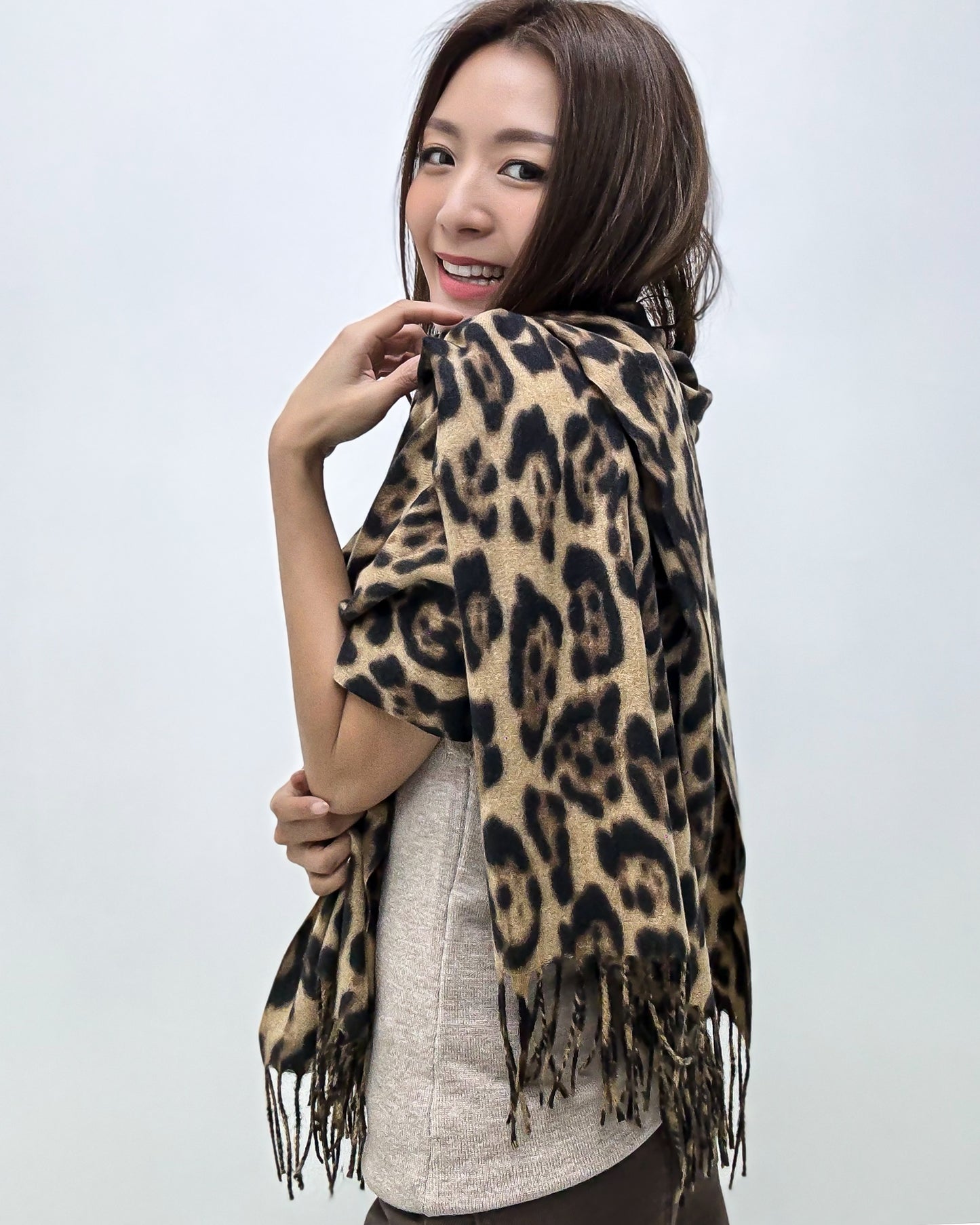 leopard printed cashmere tassels scarf *pre-order*