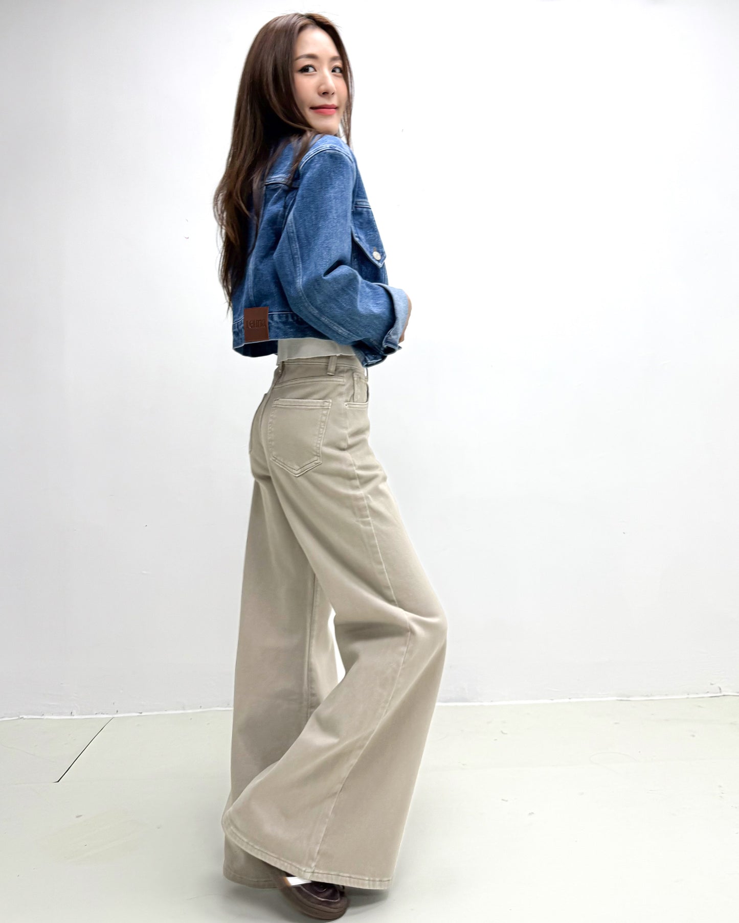 beige denim flare jeans *pre-order*