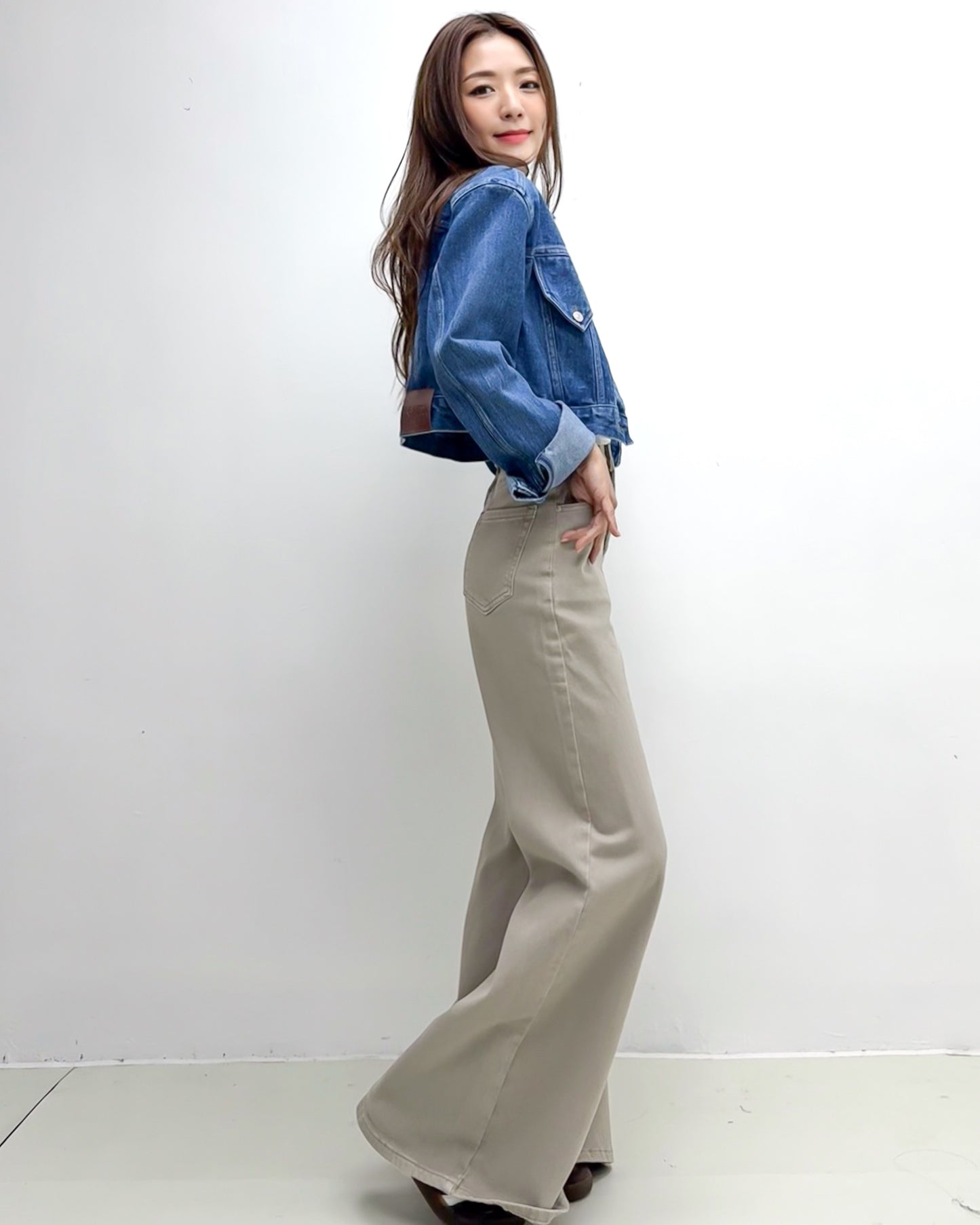 beige denim flare jeans *pre-order*