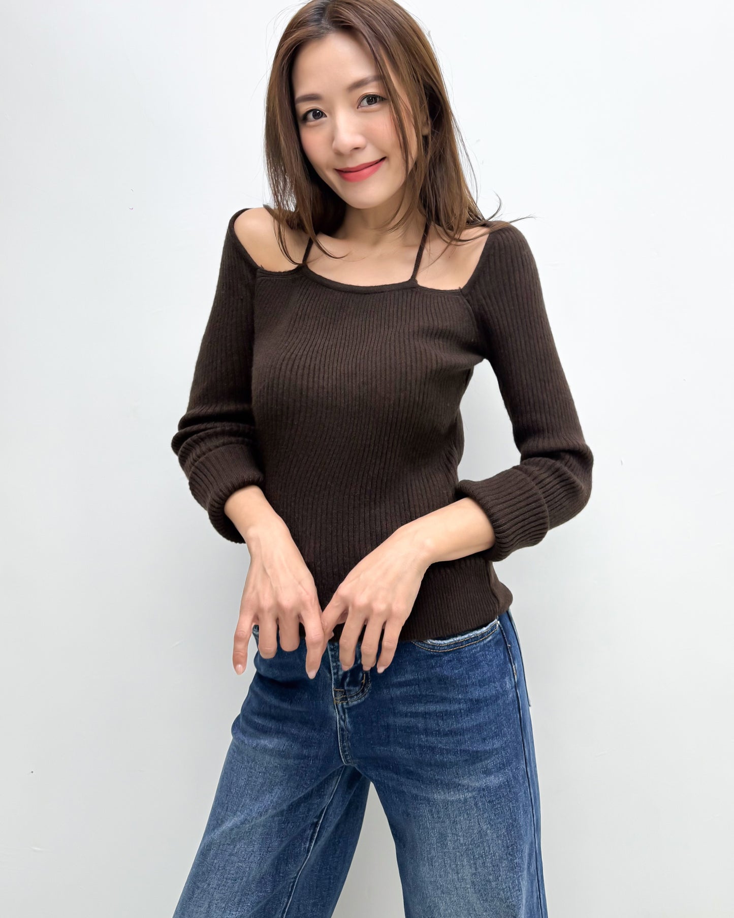brown halter neck tie-up knitted top