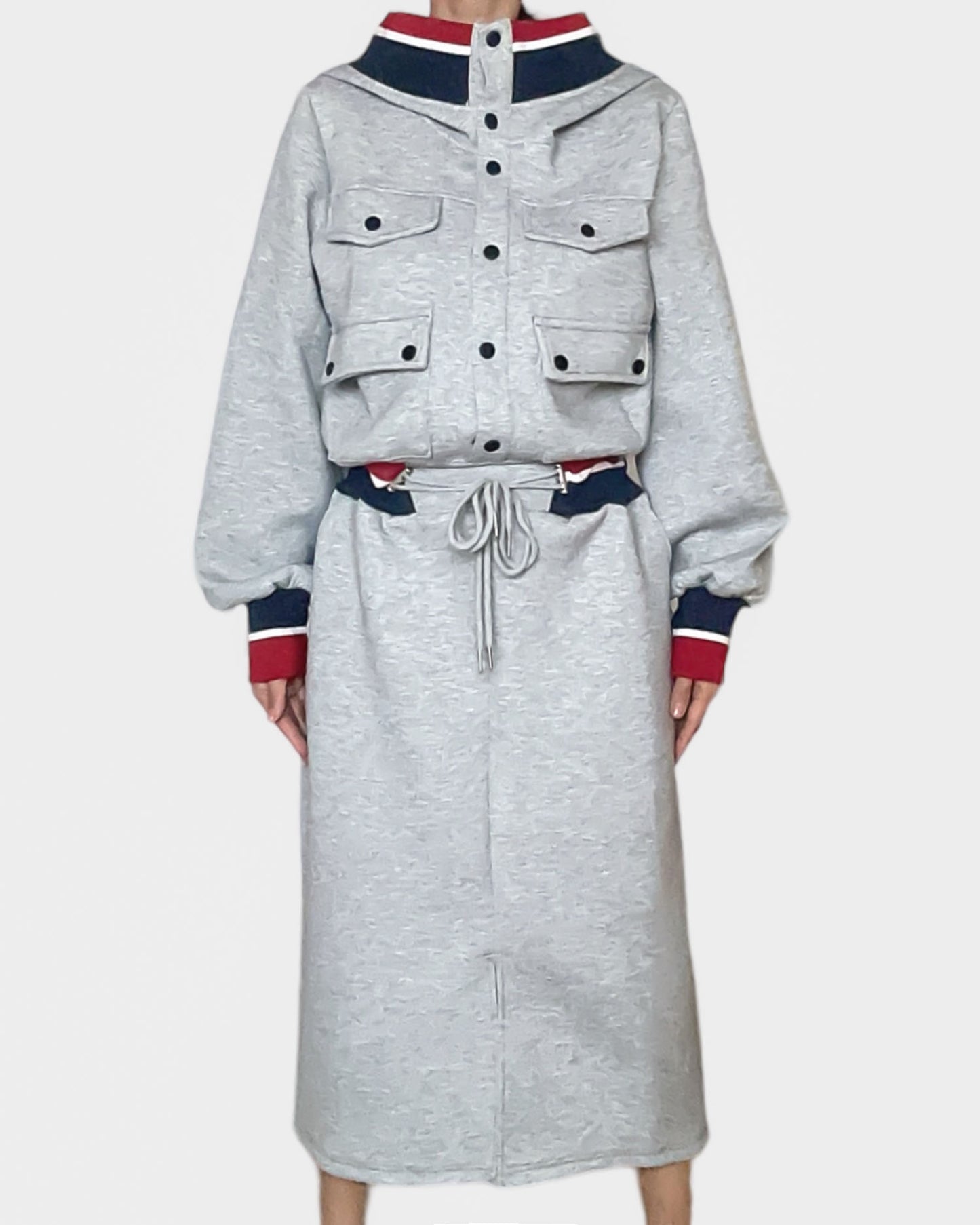 灰色氯丁橡膠紅色和海軍藍條紋連帽衫連身裙*預購*
