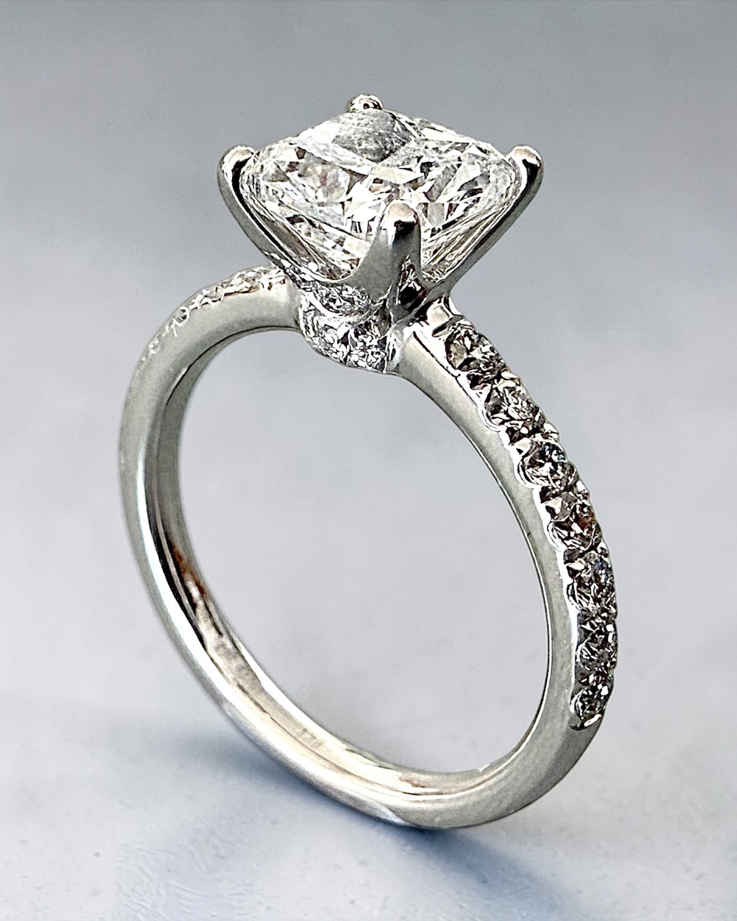 GAL 1ct radiant halo lab-grown diamond alloy ring