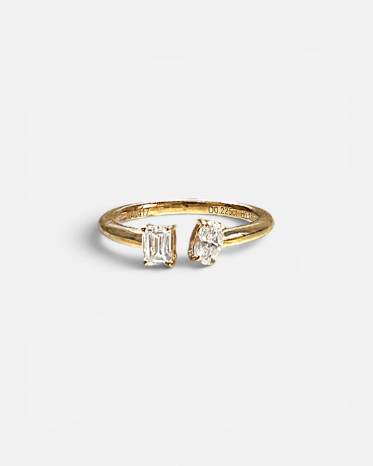 oval & emerald lab-grown diamond mini open cuff Toi et Moi ring