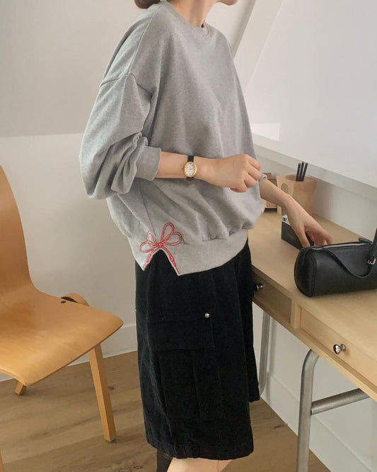grey w/ pink embroidered bow side sweatshirt