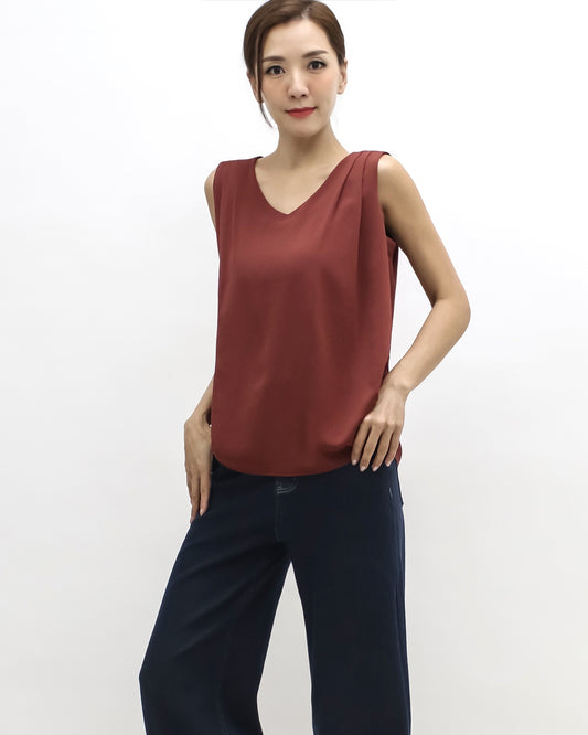 red pleats front slinky vest