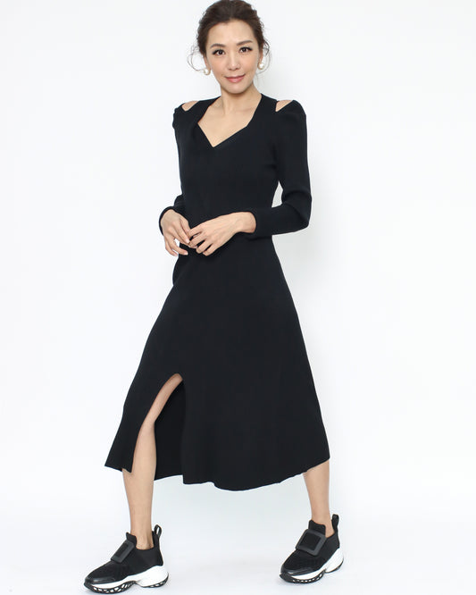 black cutout shoulders knitted dress *pre-order*