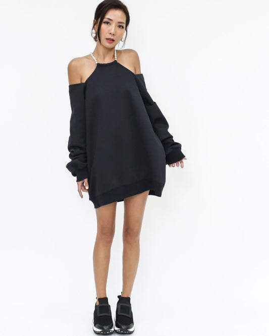 black cutout shoulders pearls necklace sweatshirt *pre-order*