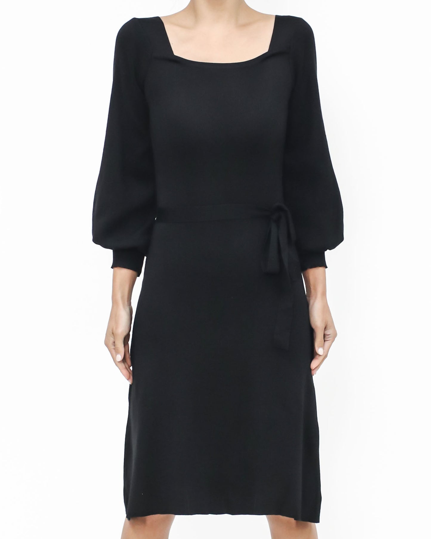 black square neckline knitted dress with belt *pre-order*