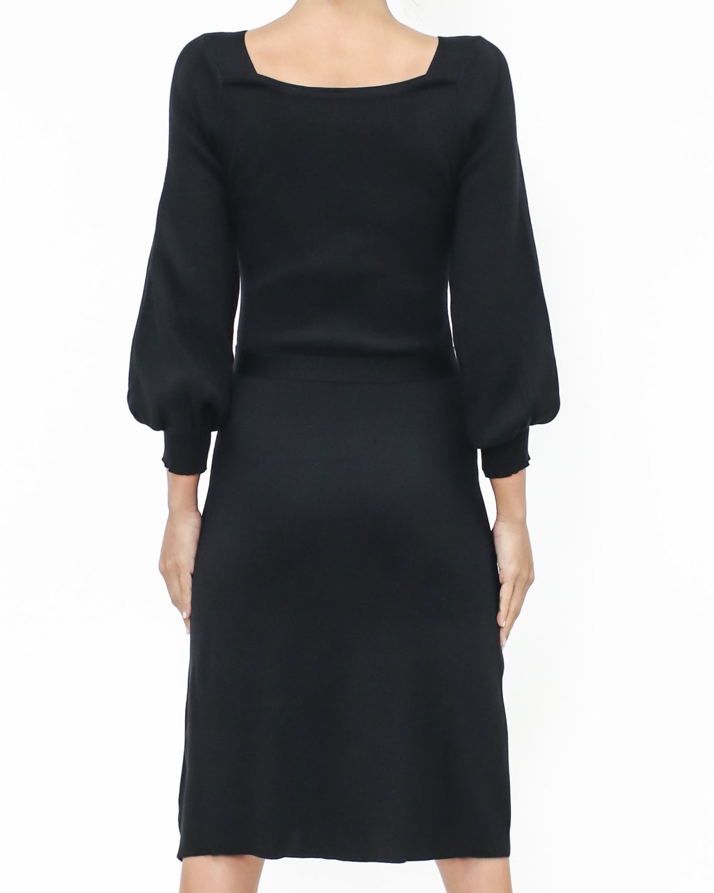 black square neckline knitted dress with belt *pre-order*