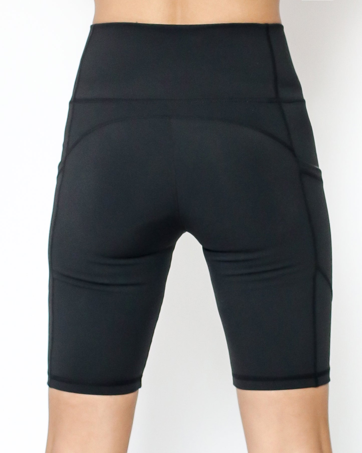 black 1/4 length sports legging *pre-order*